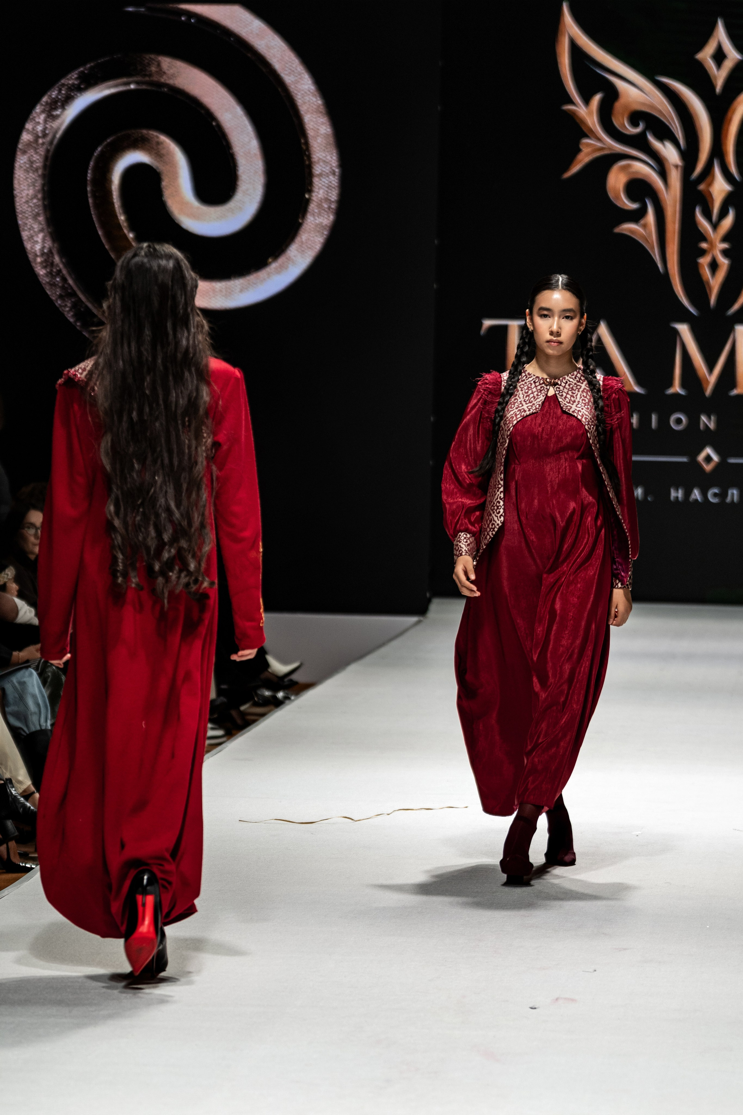Fashion House TAMYR. Сайт Алматинского НЮ АРТ, будуар и фэшн фотографа Дениса Карпенко
