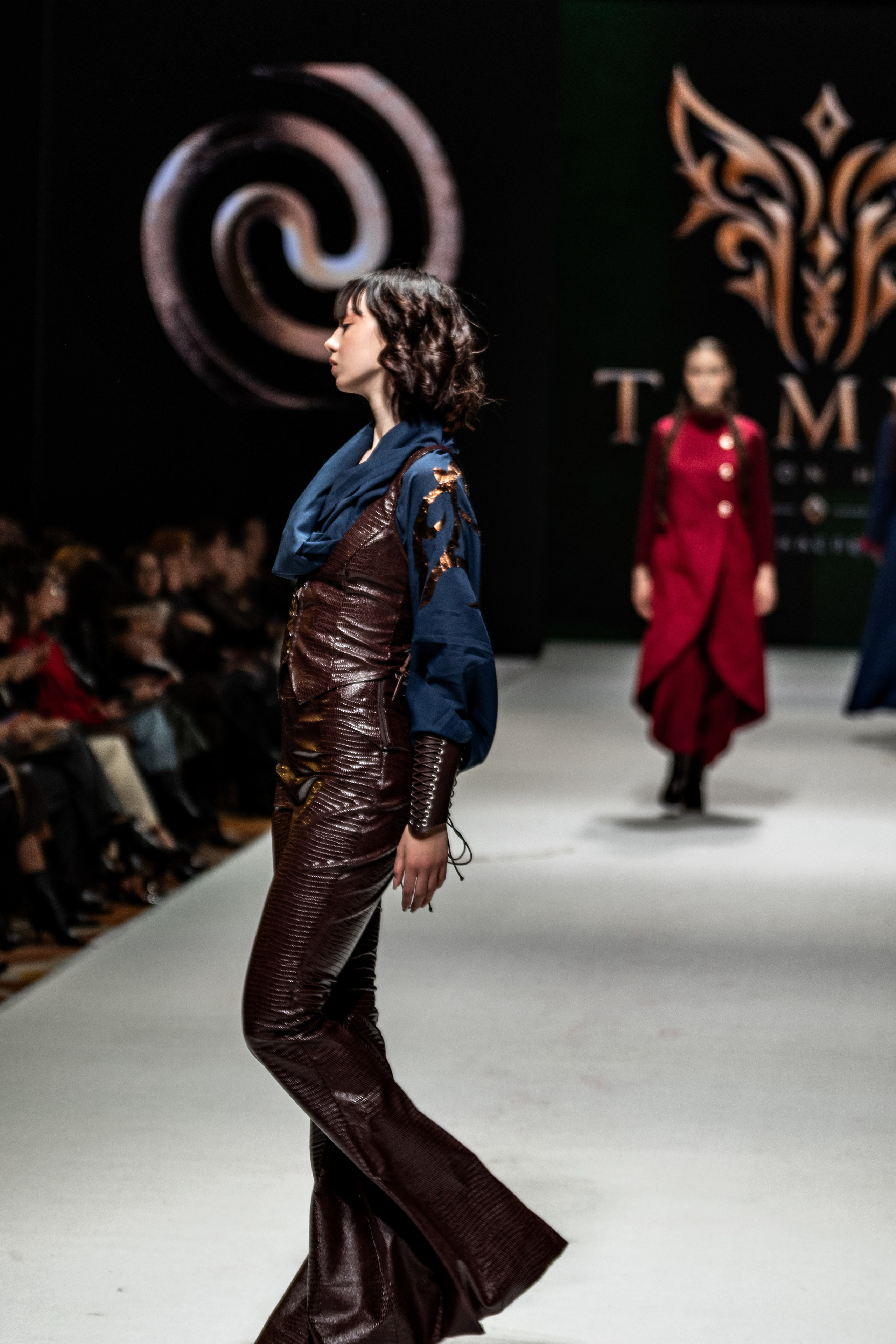 Fashion House TAMYR. Сайт Алматинского НЮ АРТ, будуар и фэшн фотографа Дениса Карпенко