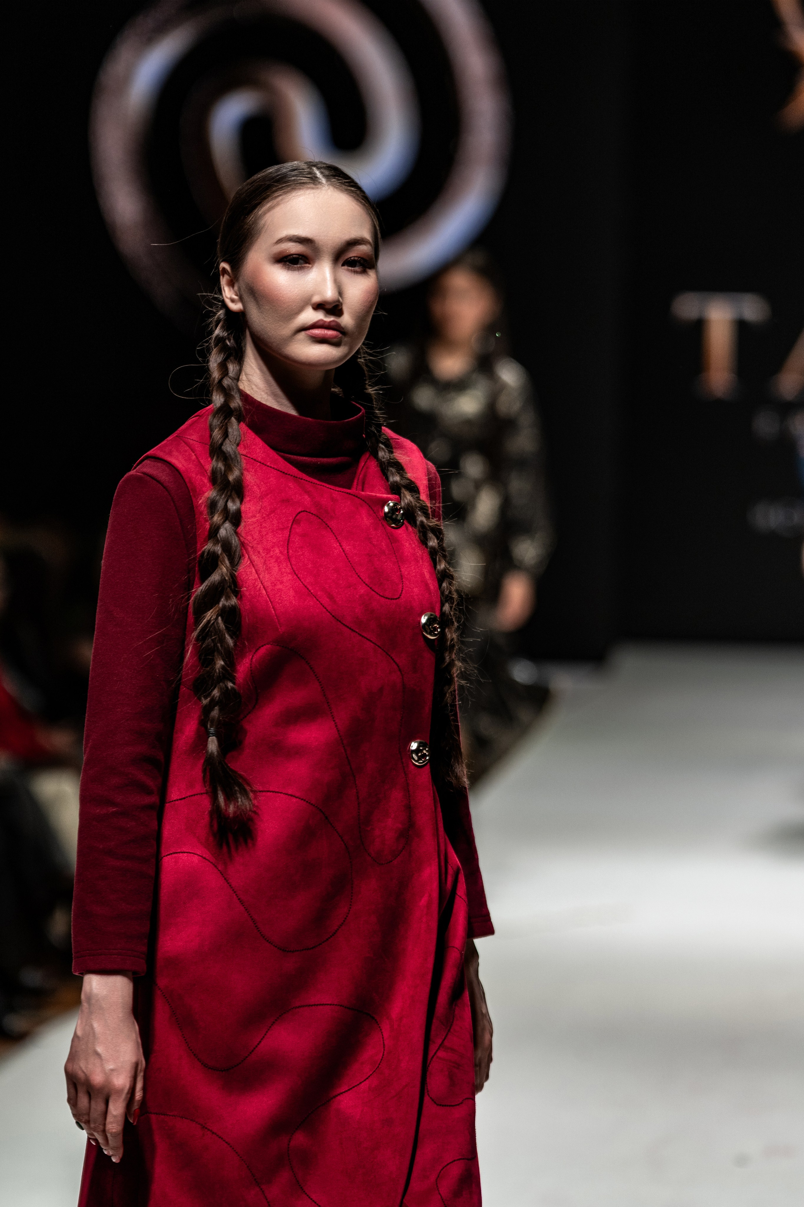 Fashion House TAMYR. Сайт Алматинского НЮ АРТ, будуар и фэшн фотографа Дениса Карпенко
