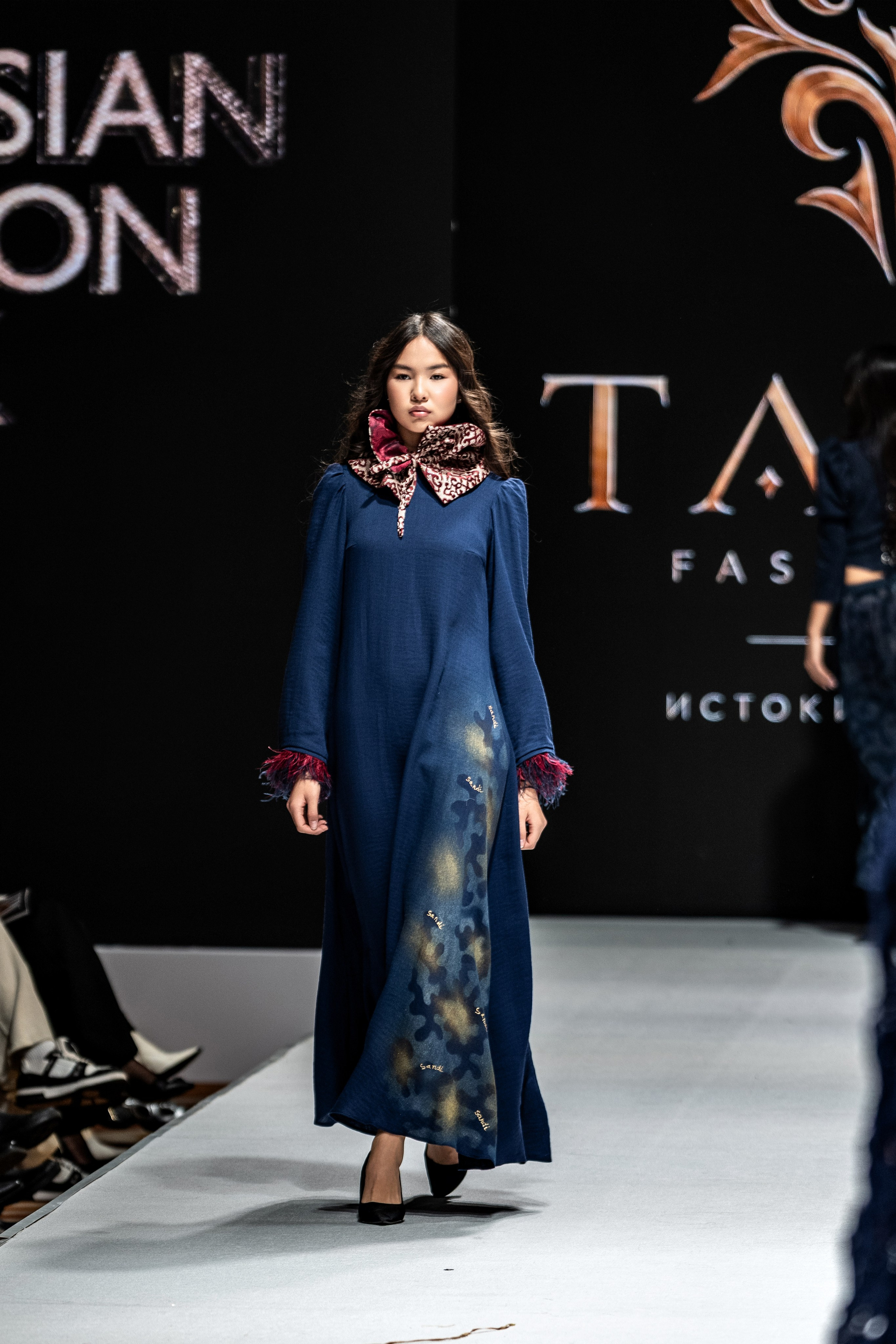 Fashion House TAMYR. Сайт Алматинского НЮ АРТ, будуар и фэшн фотографа Дениса Карпенко