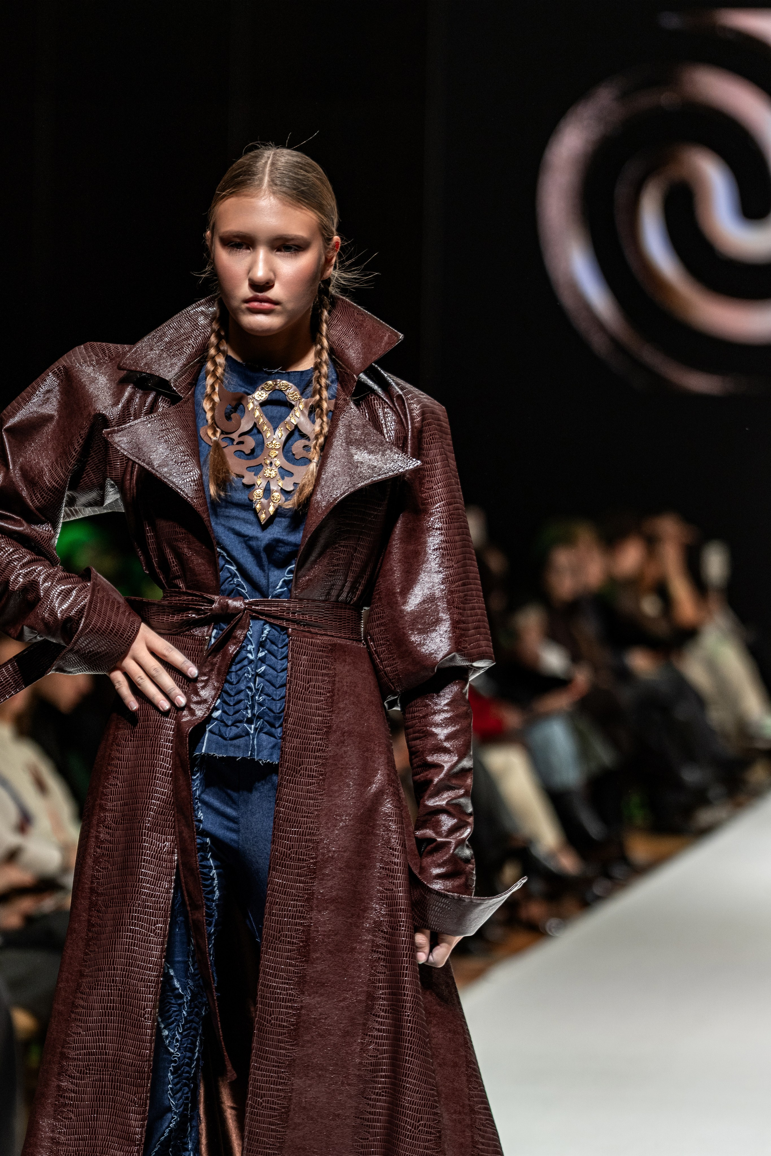 Fashion House TAMYR. Сайт Алматинского НЮ АРТ, будуар и фэшн фотографа Дениса Карпенко