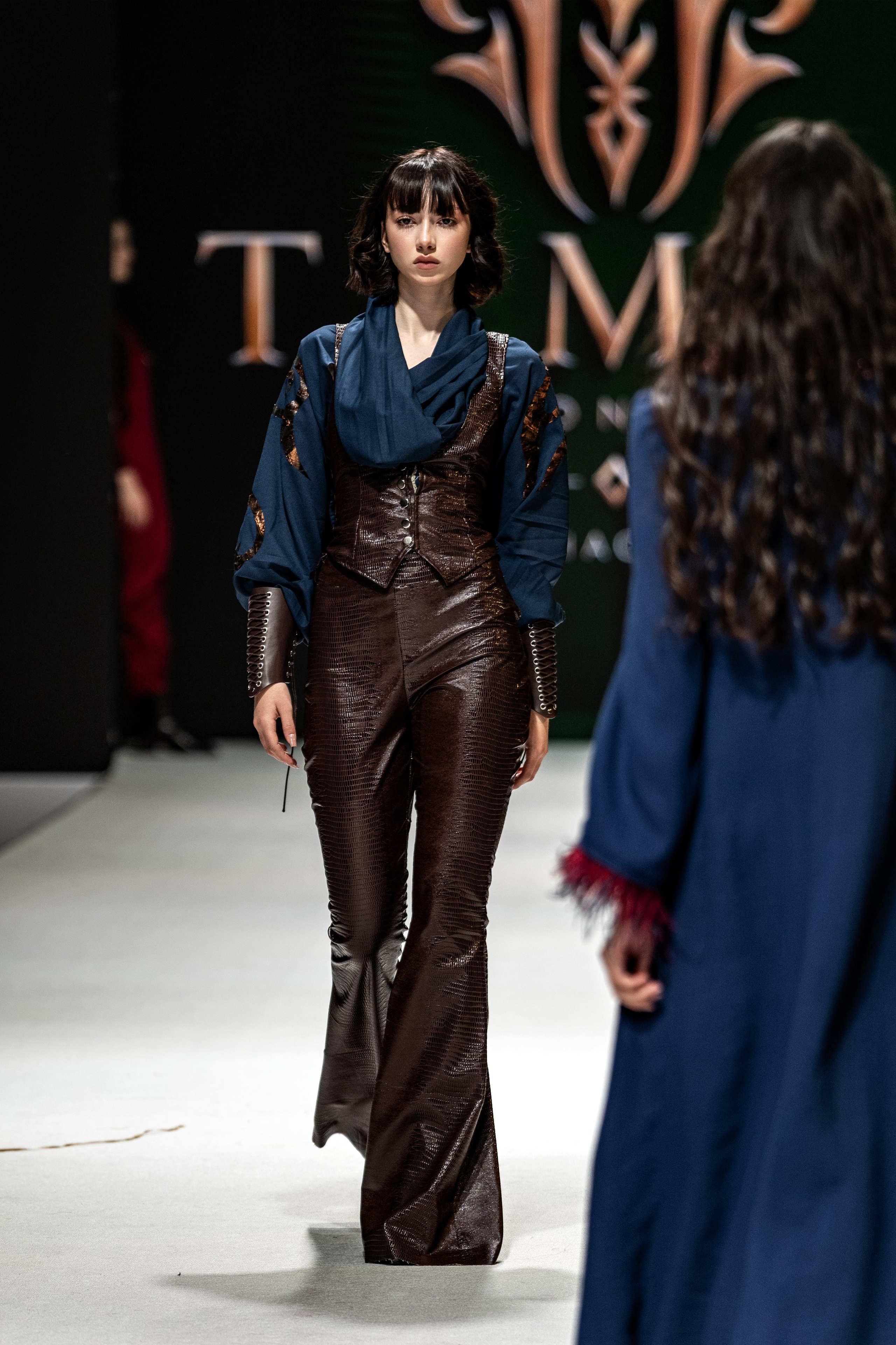 Fashion House TAMYR. Сайт Алматинского НЮ АРТ, будуар и фэшн фотографа Дениса Карпенко