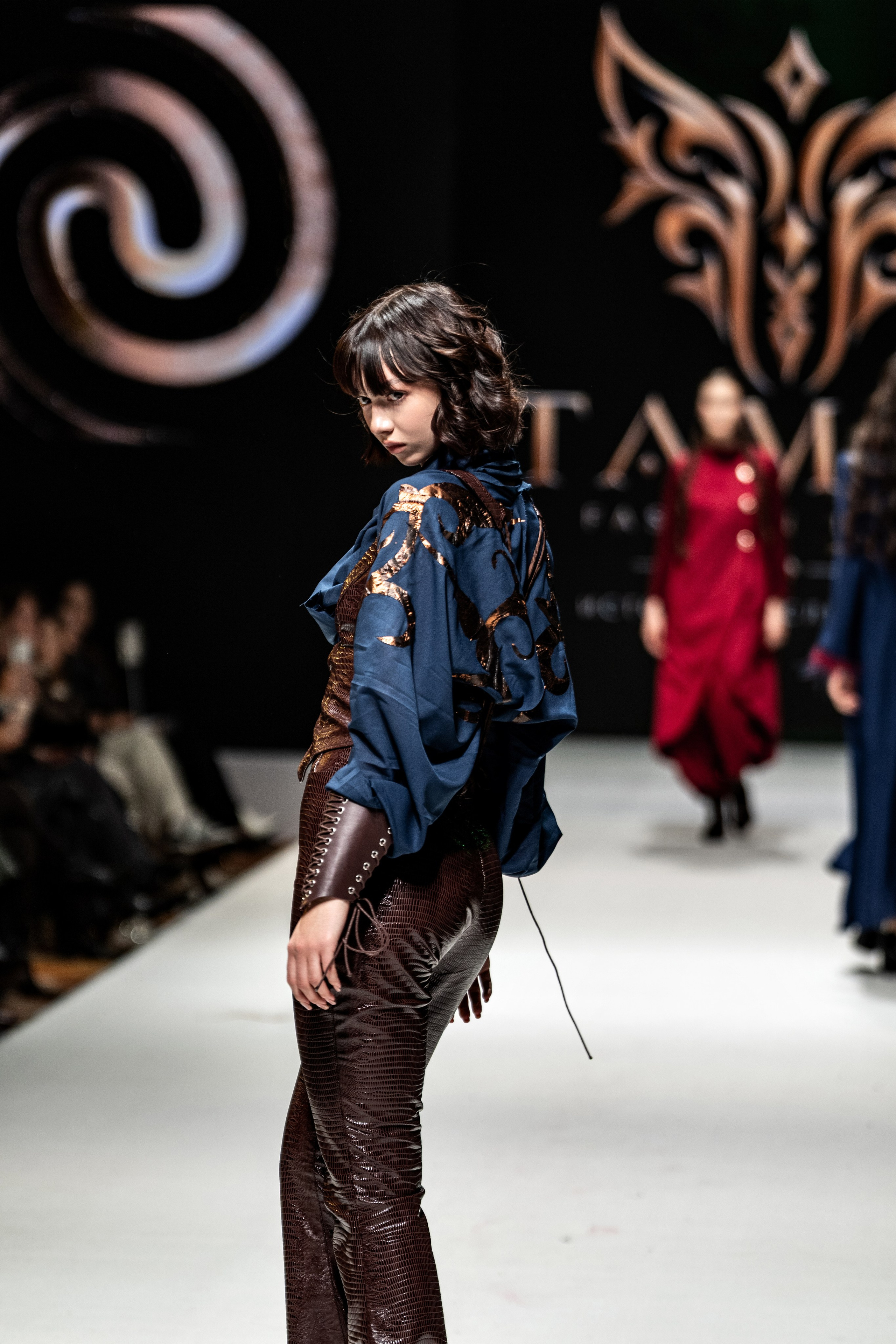 Fashion House TAMYR. Сайт Алматинского НЮ АРТ, будуар и фэшн фотографа Дениса Карпенко