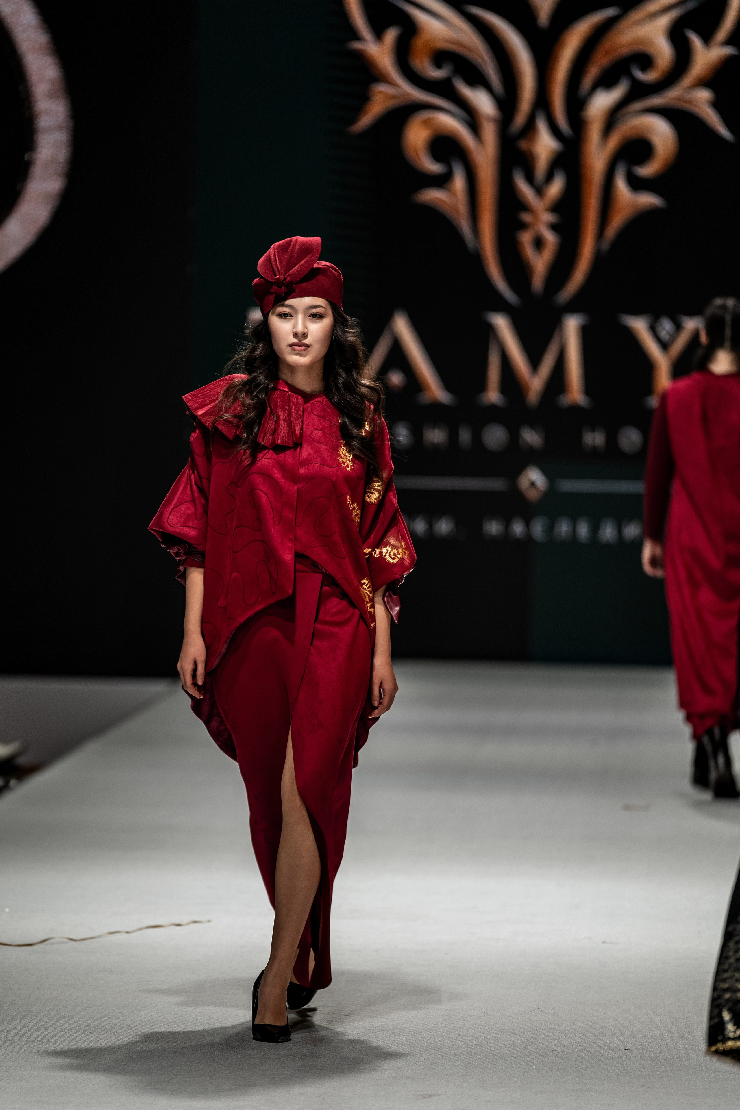 Fashion House TAMYR. Сайт Алматинского НЮ АРТ, будуар и фэшн фотографа Дениса Карпенко