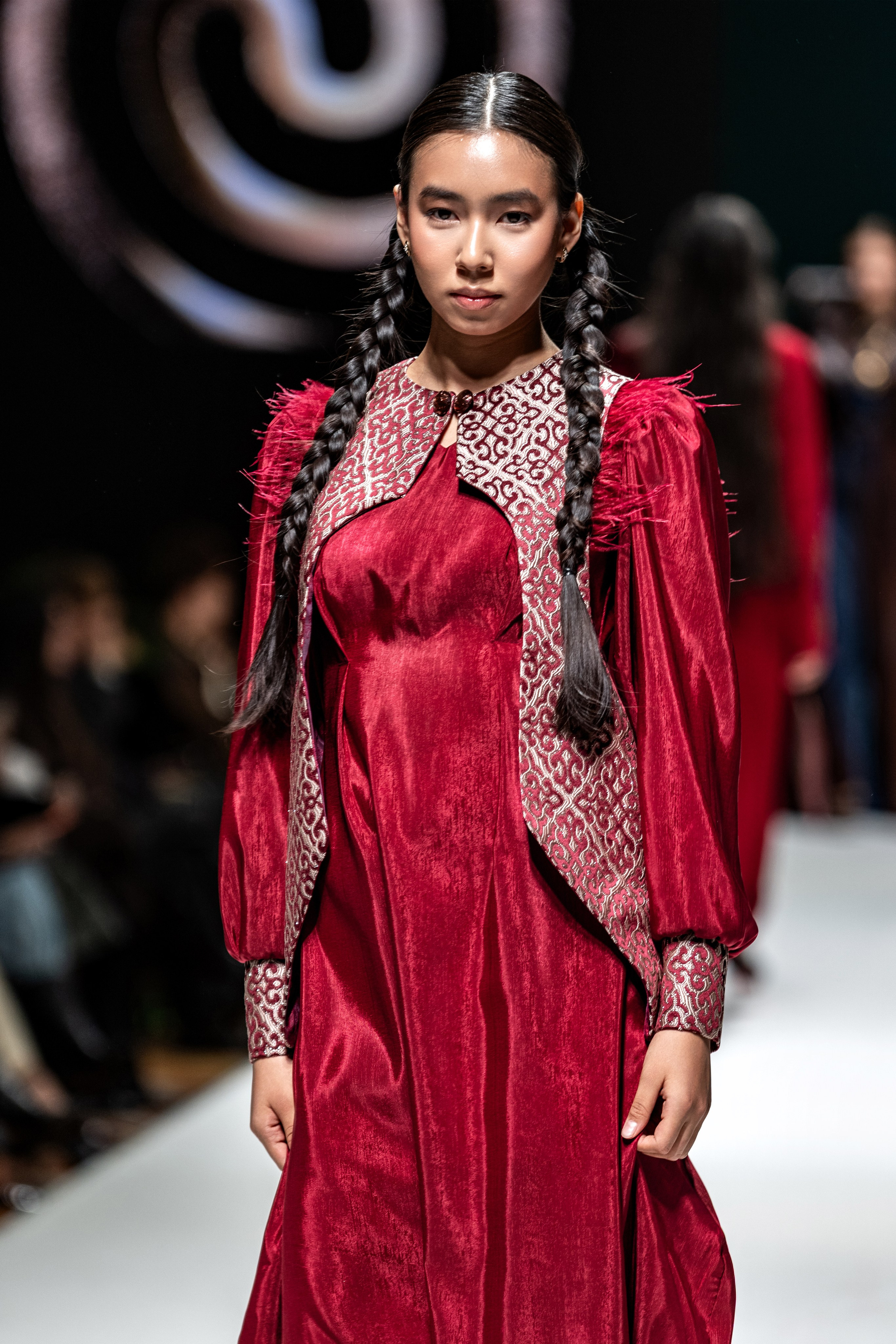 Fashion House TAMYR. Сайт Алматинского НЮ АРТ, будуар и фэшн фотографа Дениса Карпенко