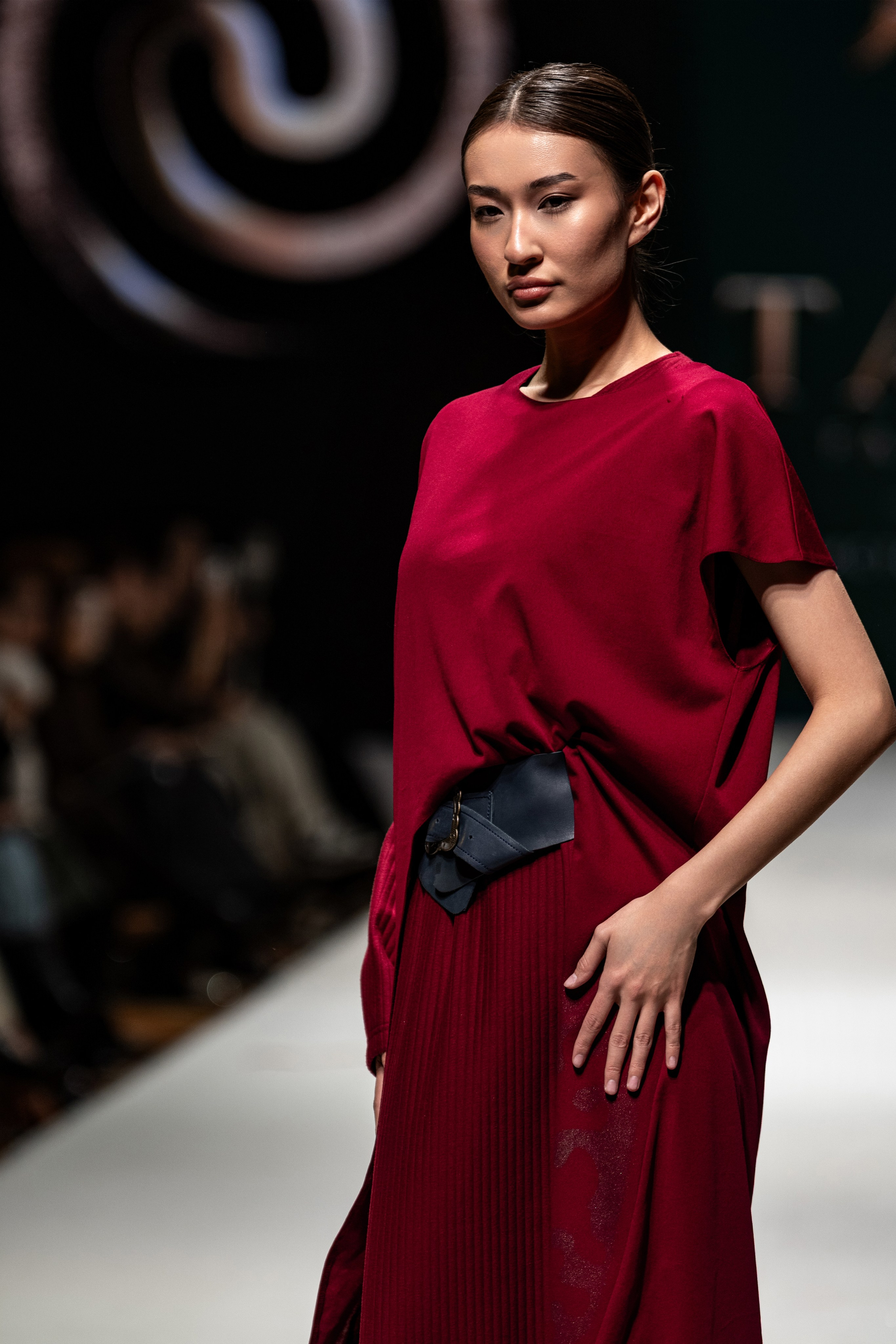 Fashion House TAMYR. Сайт Алматинского НЮ АРТ, будуар и фэшн фотографа Дениса Карпенко