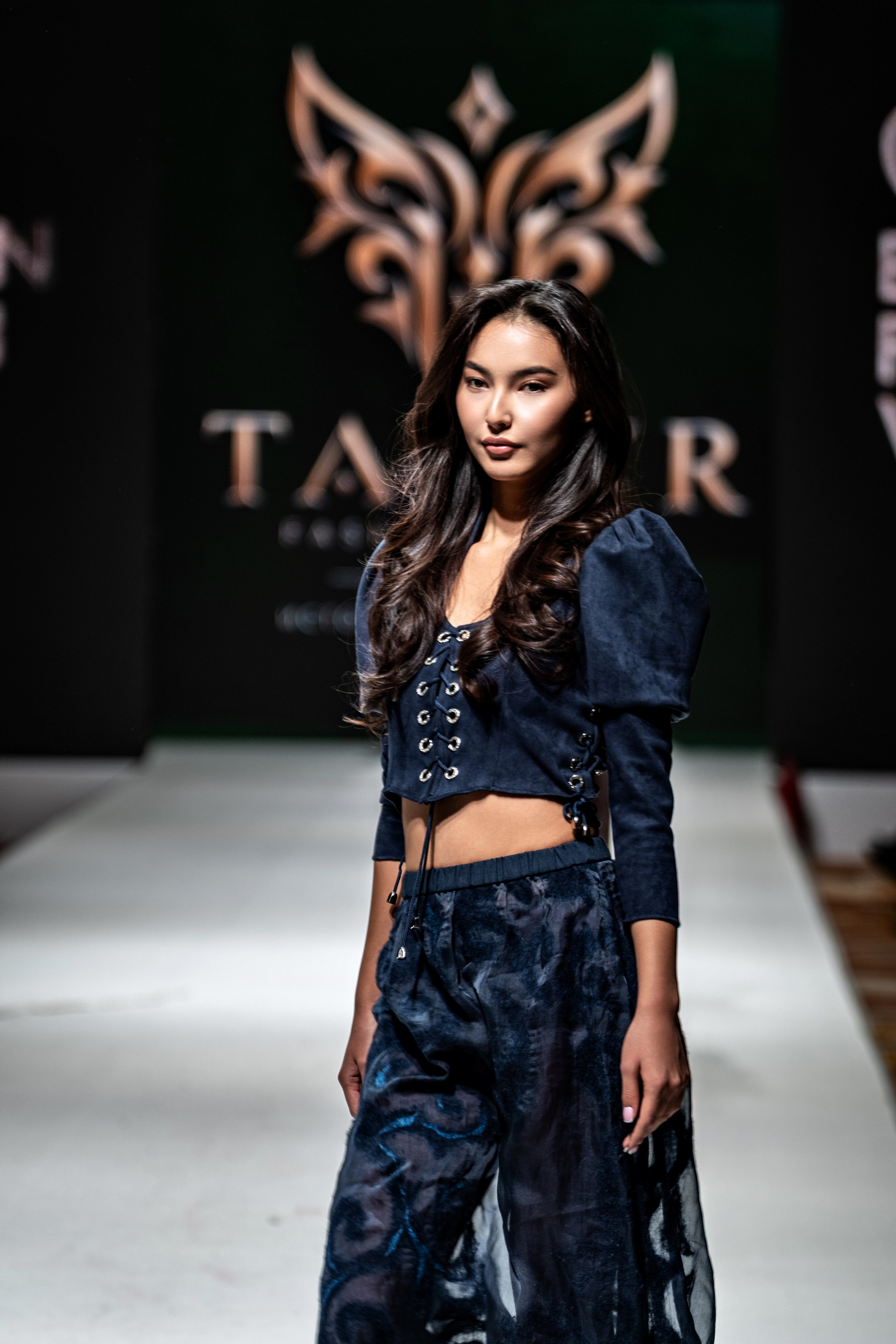 Fashion House TAMYR. Сайт Алматинского НЮ АРТ, будуар и фэшн фотографа Дениса Карпенко