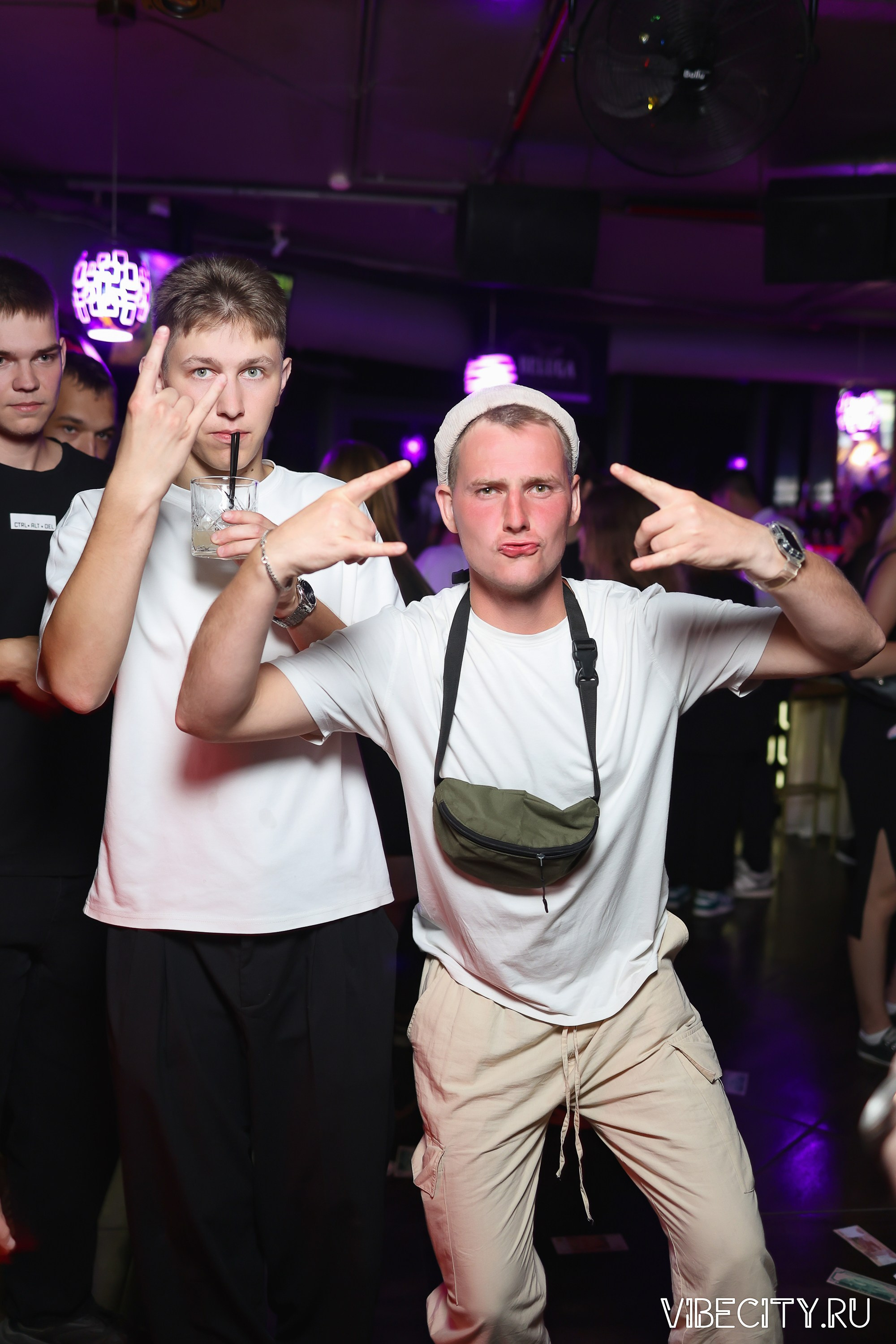 DOUBLE U. VIBECITY.RU Вайб Сити Ру Фоторепортажи Фотоотчеты Калининград