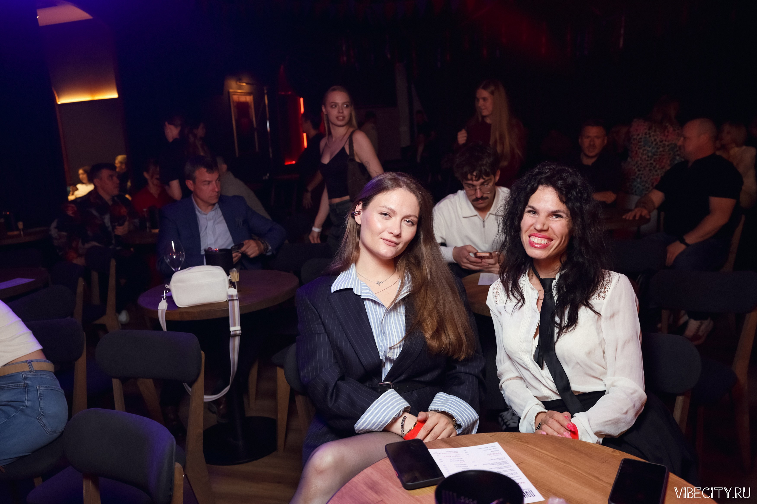 Стендап клуб Локация. VIBECITY.RU Вайб Сити Ру Фоторепортажи Фотоотчеты Калининград