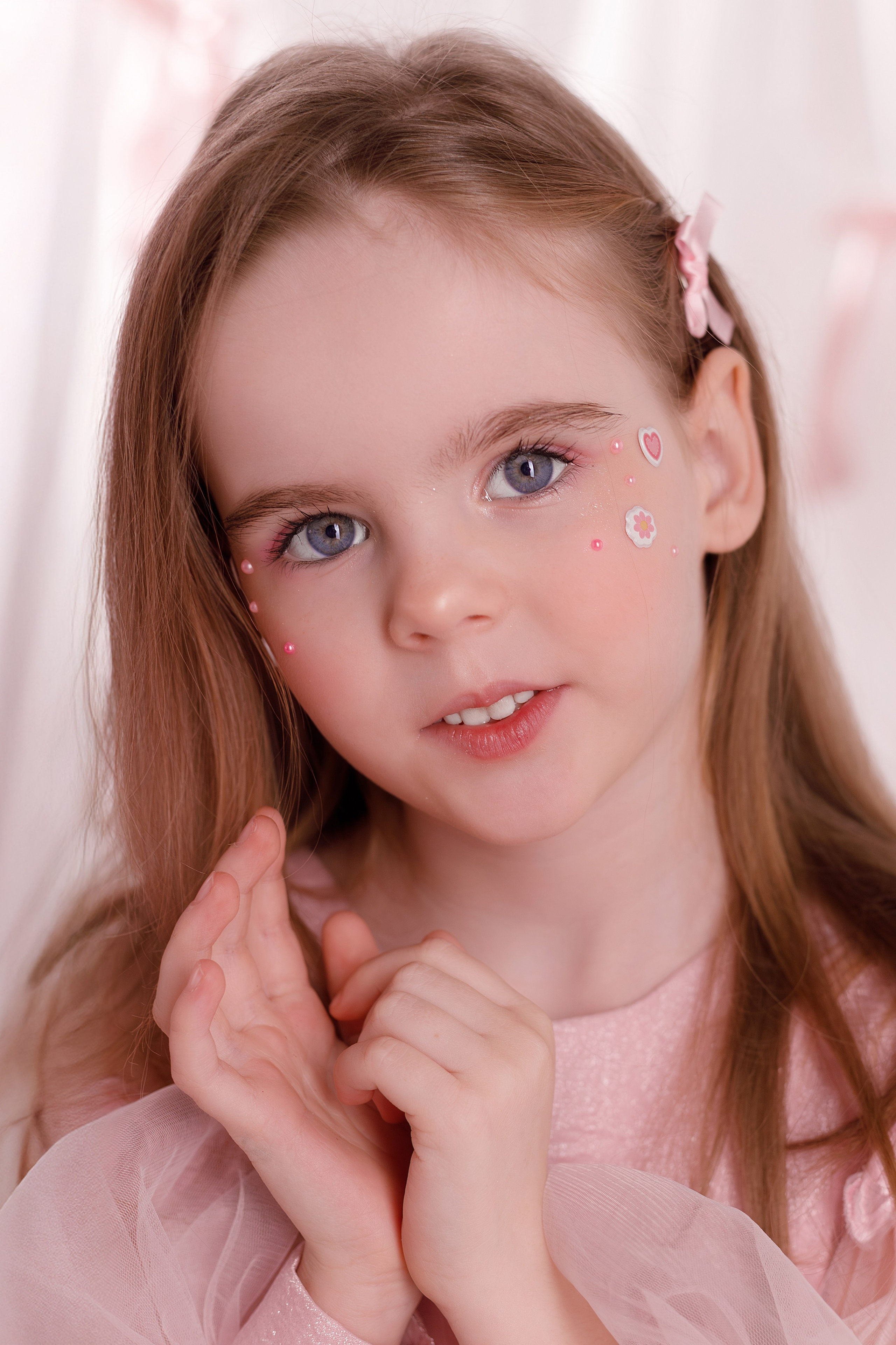 Фотосессия на День Рождения для девочек — сладкий праздник в сказочных декорациях. Детский студийный фотограф Сочи