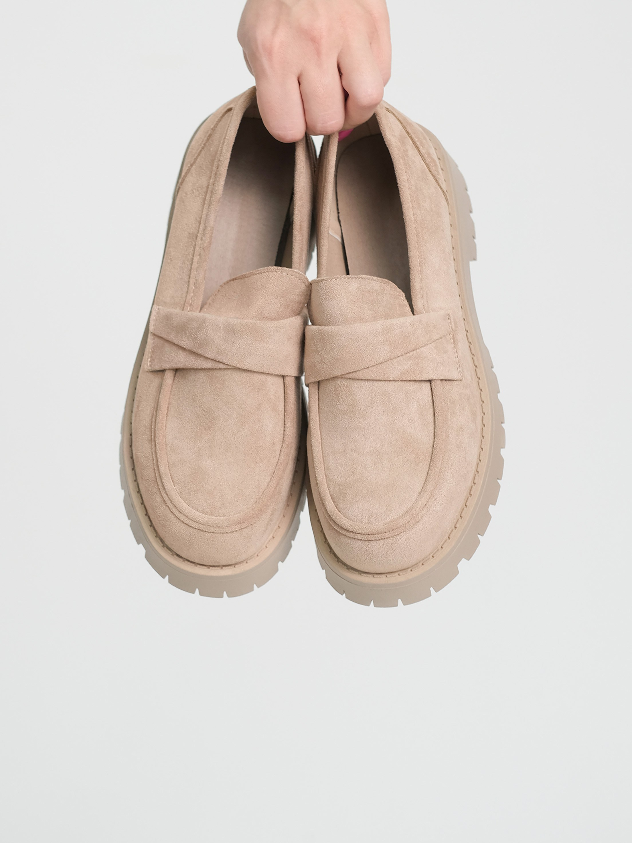 Профессиональная предметная съемка обуви для маркетплейсов, интернет-магазинов и каталогов в Москве — Ольга Гурьянова