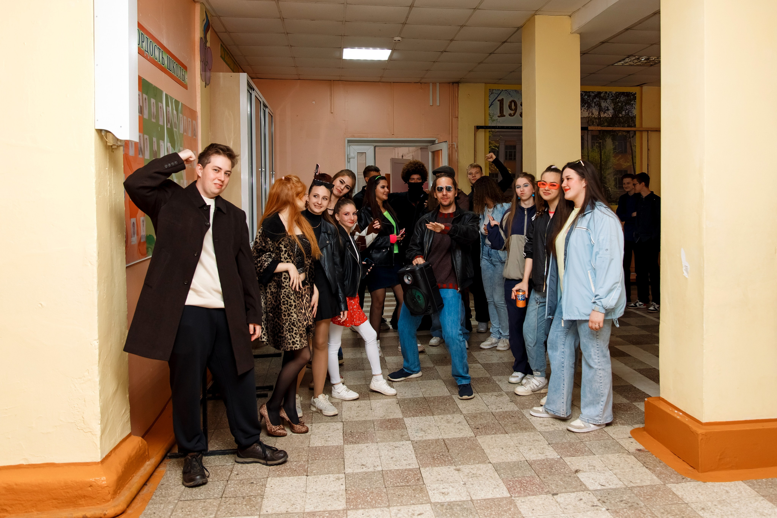 11 класс день не послушания в школе. Фотограф Любовь Корниенко, Примоский край