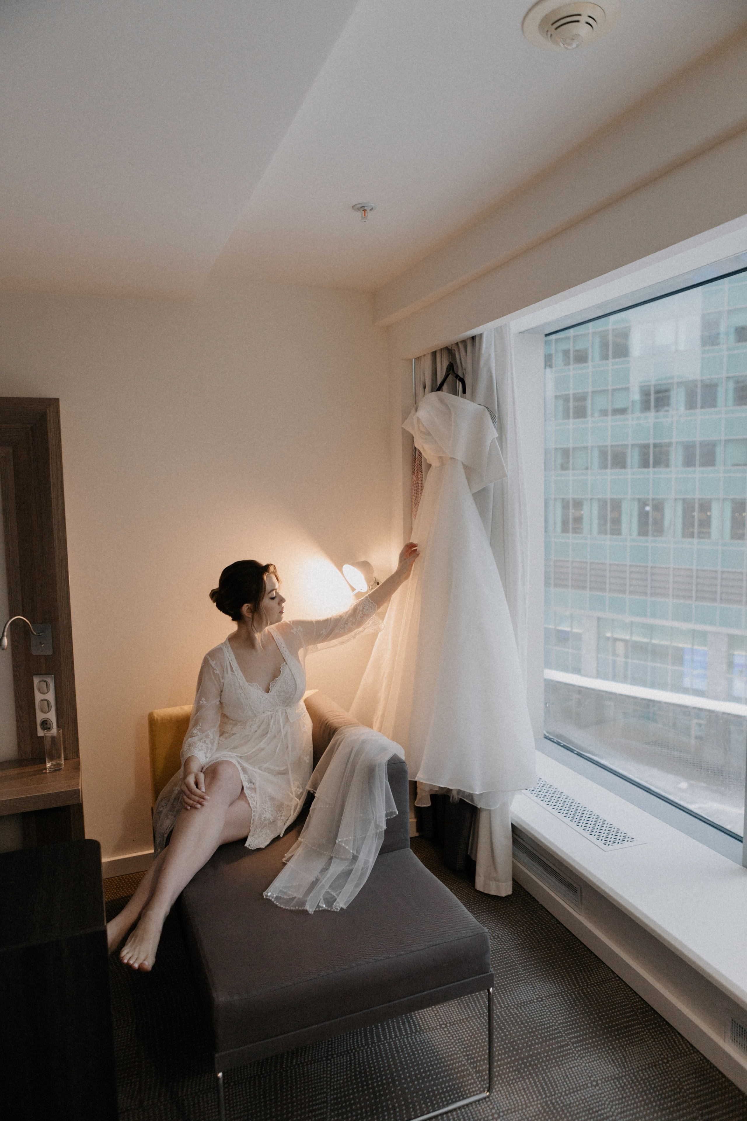 Ксюша и Илья. Утро в отеле роспись в Birds. Свадебный и портретный фотограф в Москве Анастасия Масюк