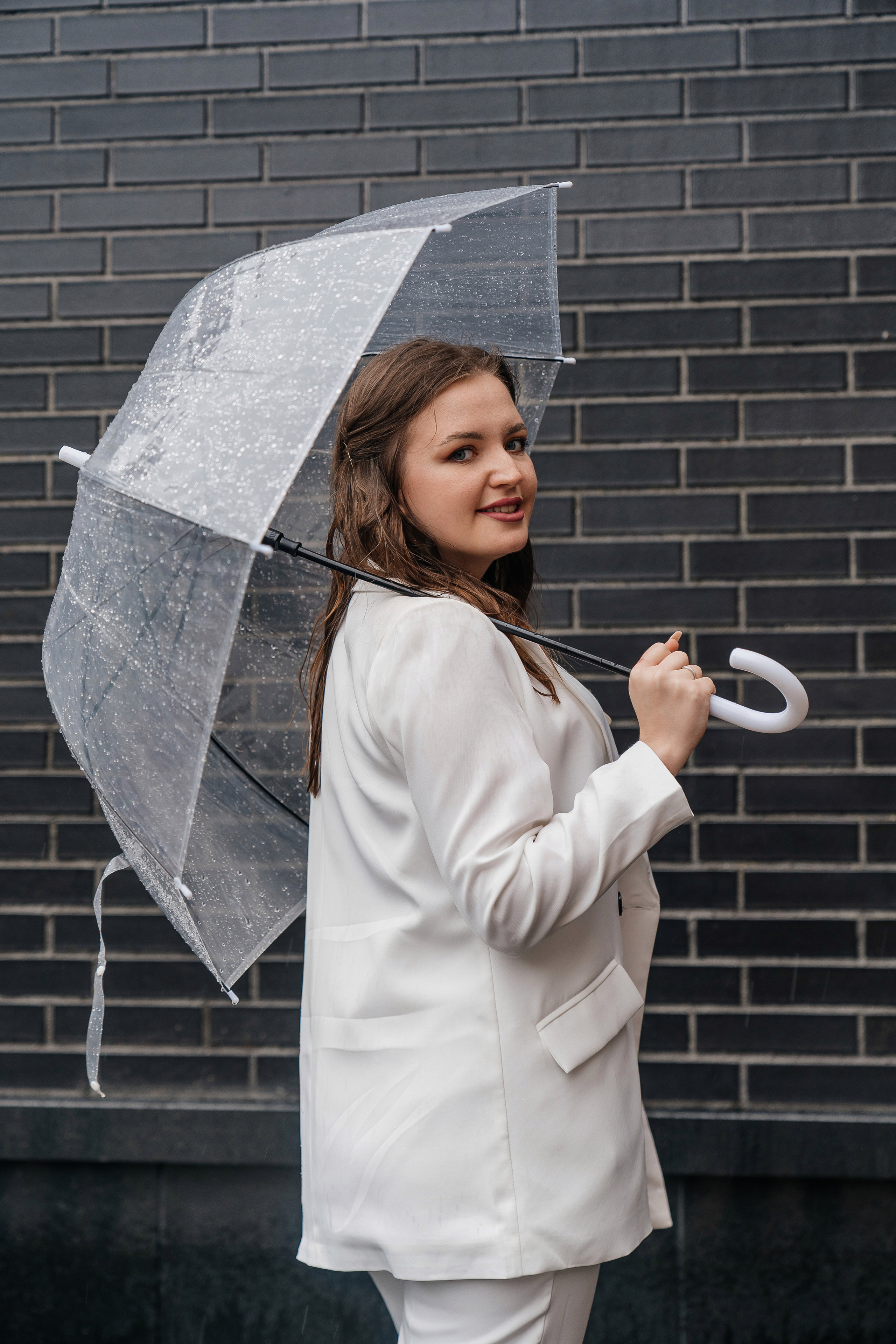 Андрей и Елизаветта прогулка в дождь. Lokos.pro Ник Соколов Фото и Видео Москва/Ростов-на-Дону