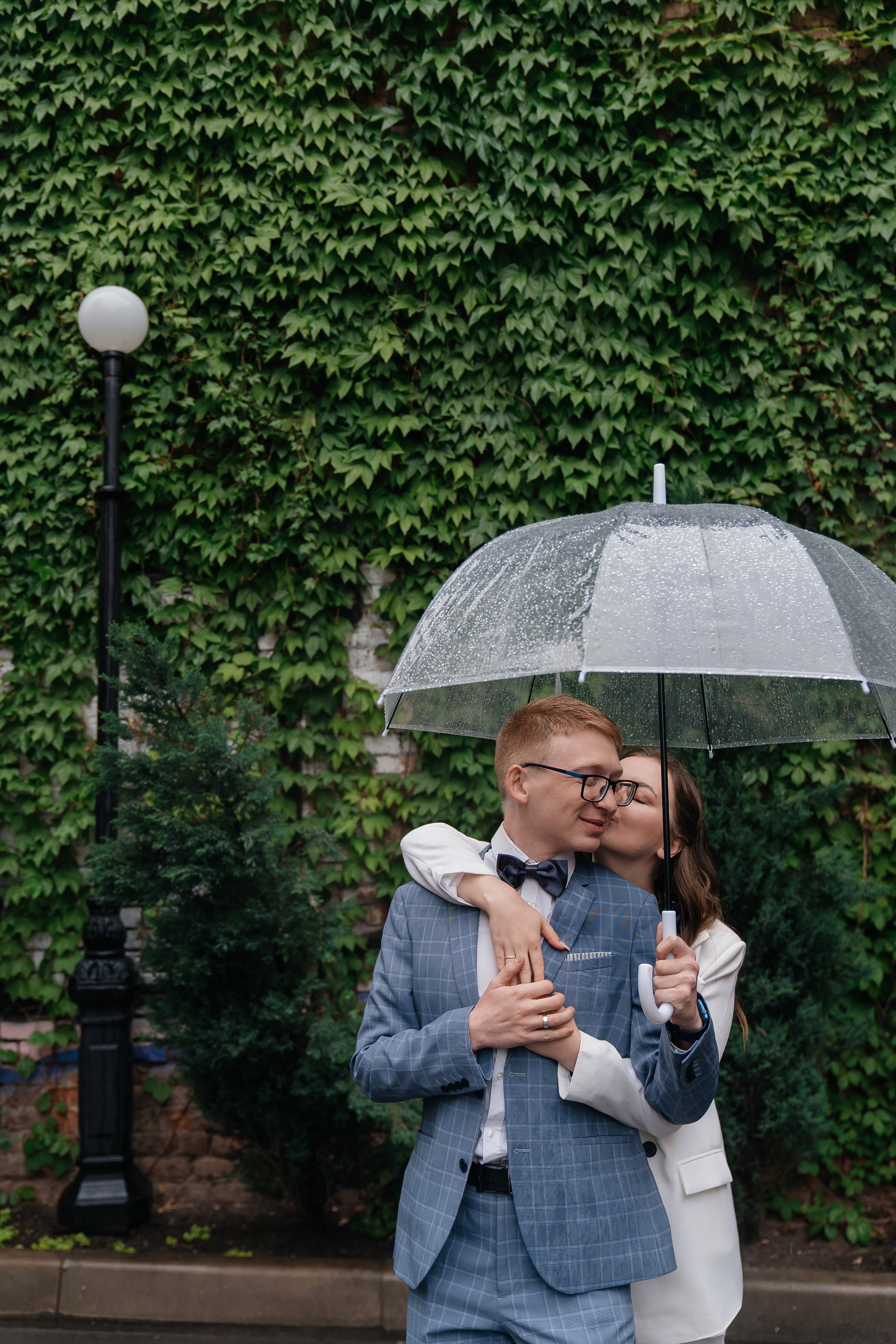 Андрей и Елизаветта прогулка в дождь. Lokos.pro Ник Соколов Фото и Видео Москва/Ростов-на-Дону