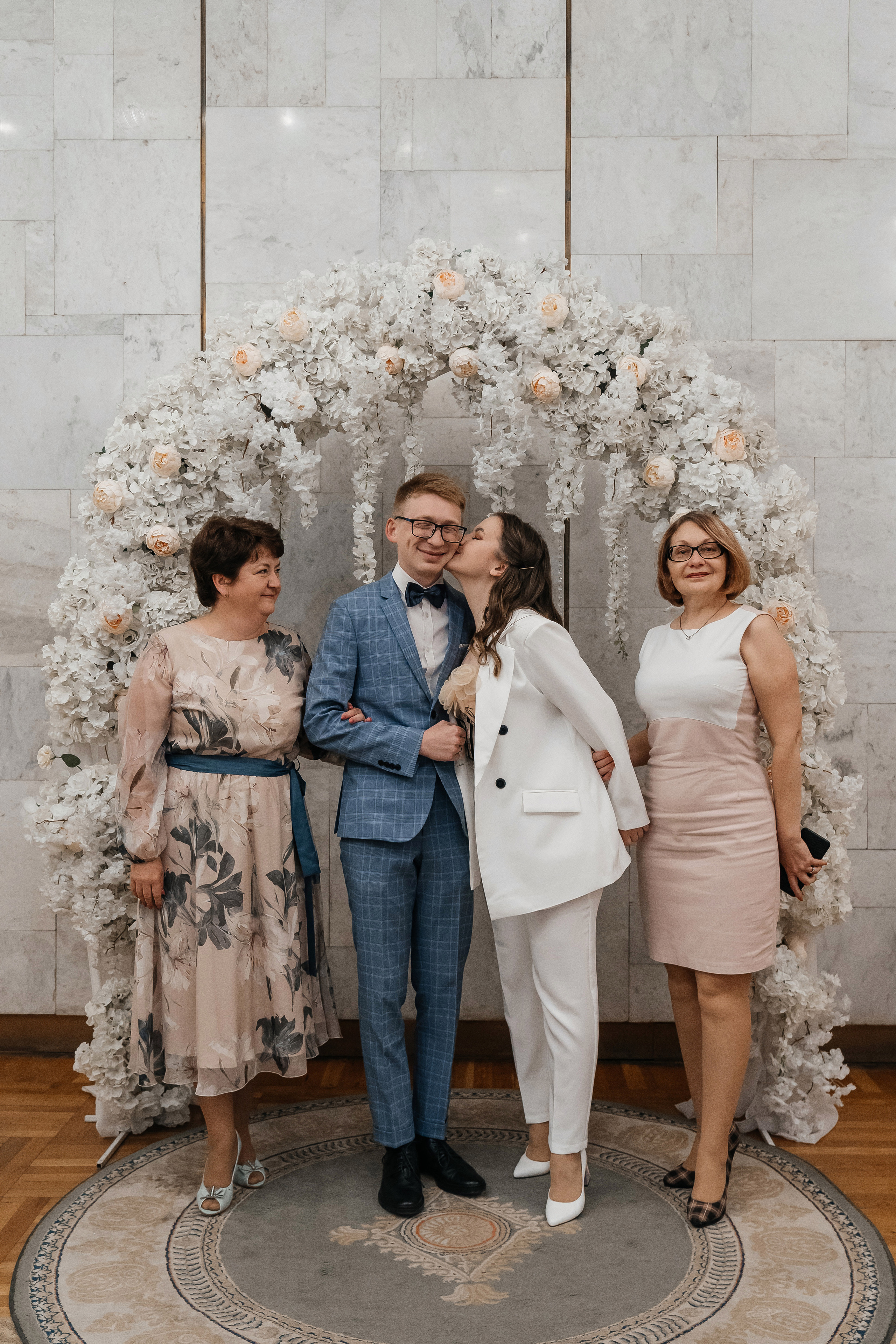 Андрей и Елизаветта прогулка в дождь. Lokos.pro Ник Соколов Фото и Видео Москва/Ростов-на-Дону