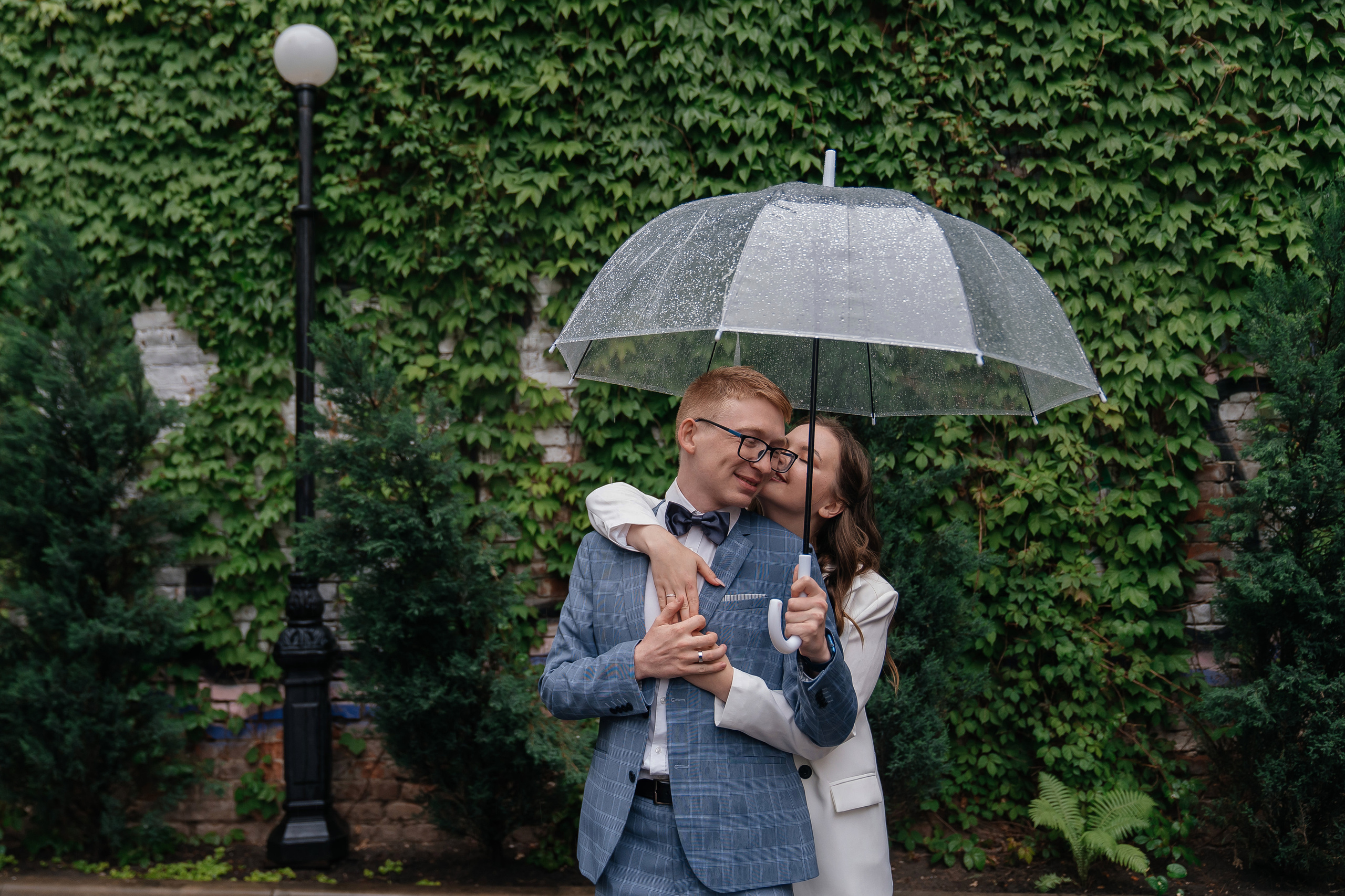 Андрей и Елизаветта прогулка в дождь. Lokos.pro Ник Соколов Фото и Видео Москва/Ростов-на-Дону