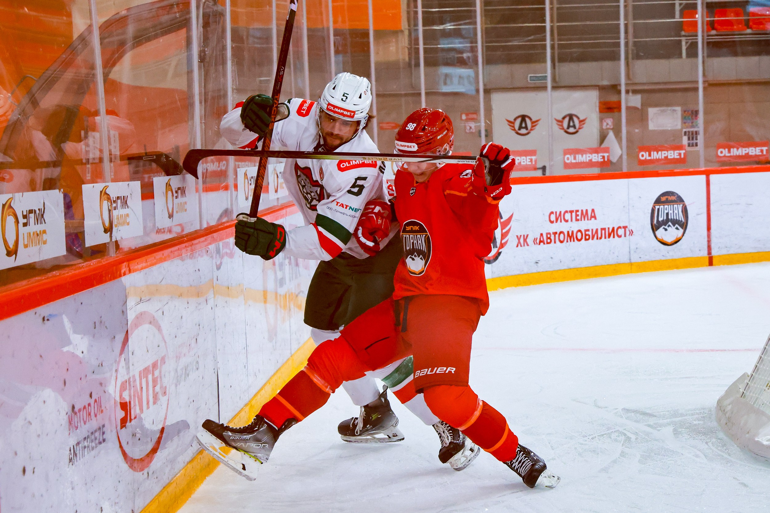 Хоккей. Спортивный и репортажный фотограф в Екатеринбурге Пустовая Аделя