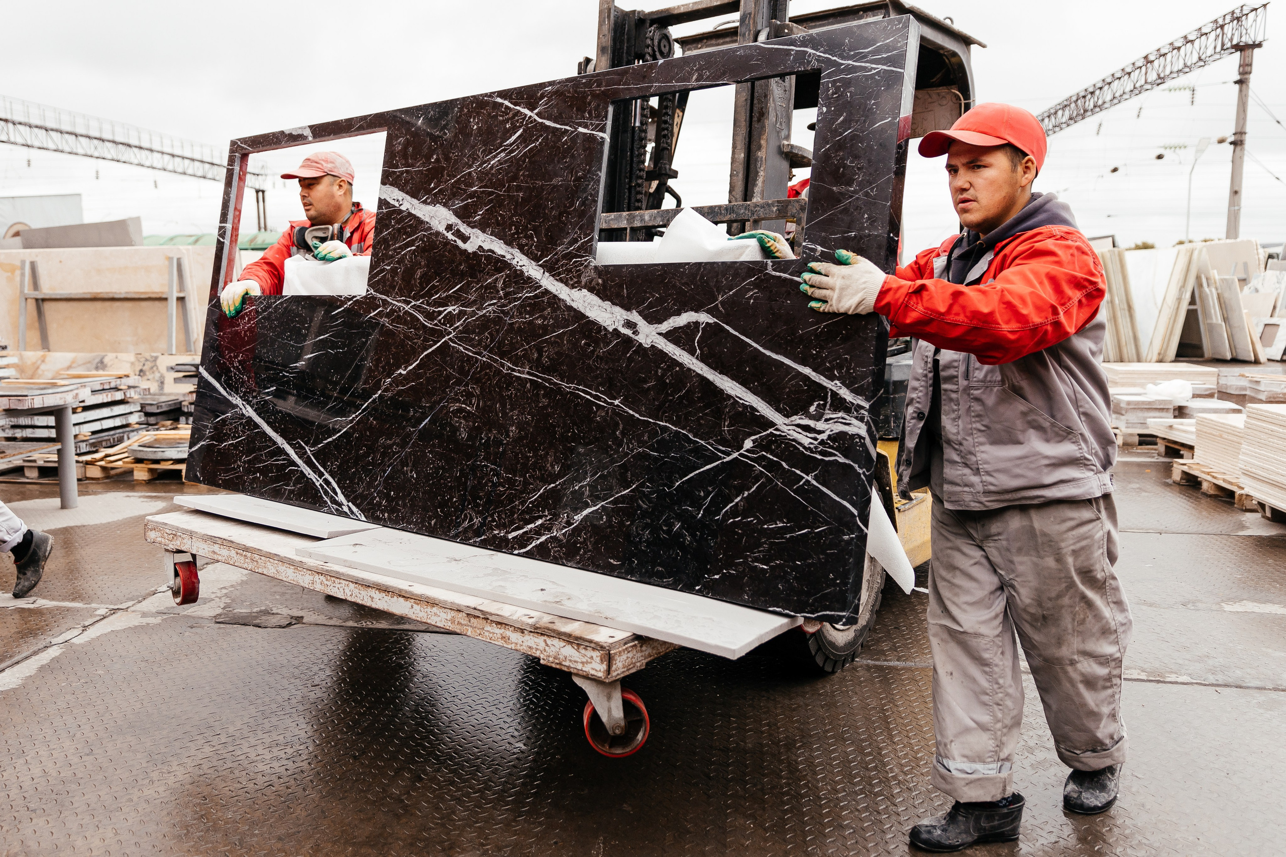 Камнеобрабатывающий завод. Ваш самый лучший фотограф!