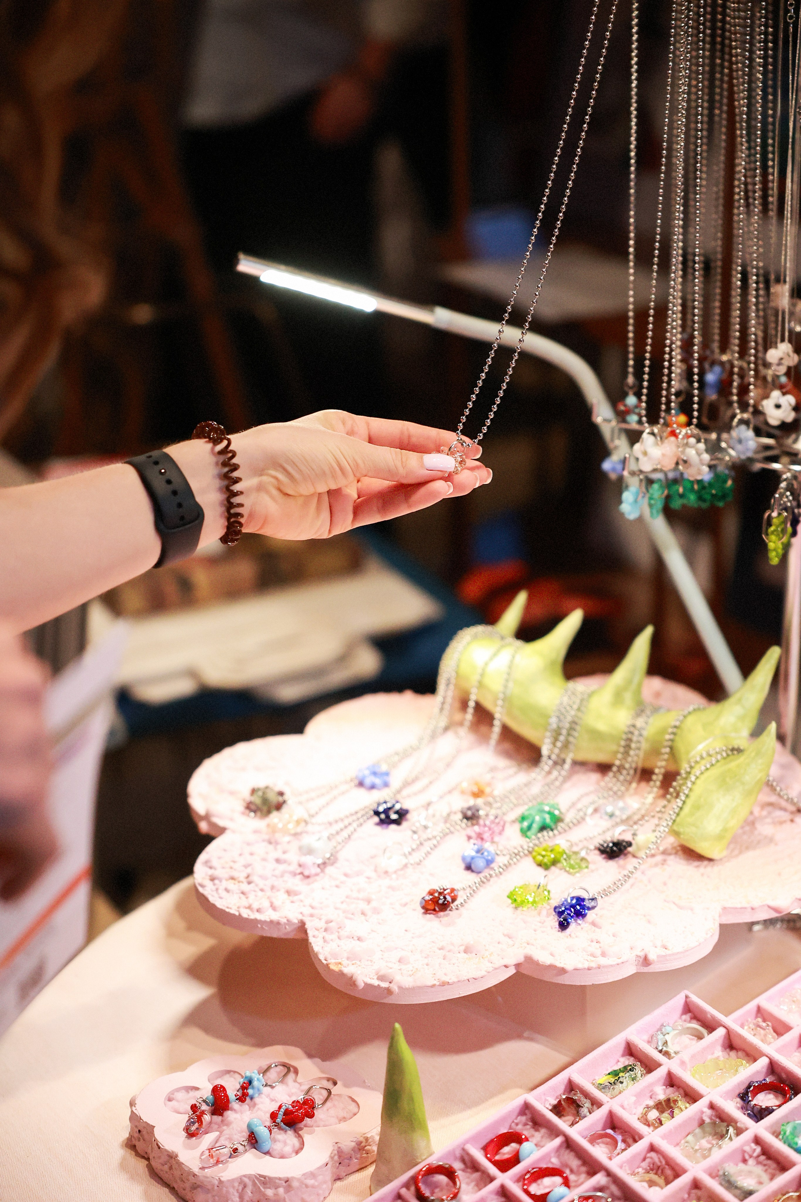 7–8 марта 2025 в пространстве «Три вокзала. Депо» / День 1 / фото Саша Жукова. Фотоотчеты «Ламбада-маркета»