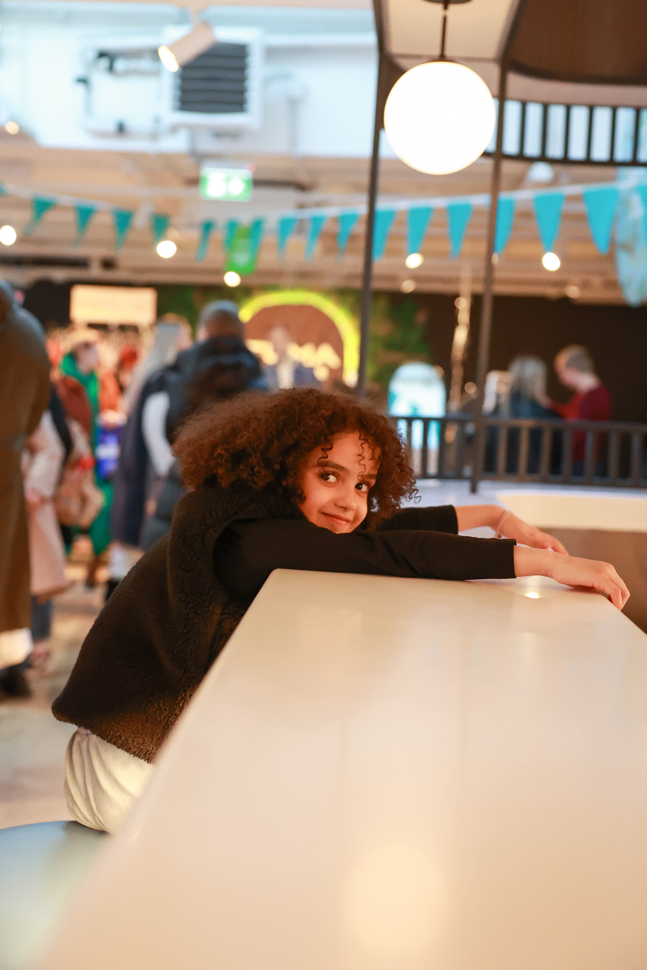 2–3 марта 2024 в пространстве «Три вокзала. Депо» / День 2 / фото Саша Жукова. Фотоотчеты «Ламбада-маркета»