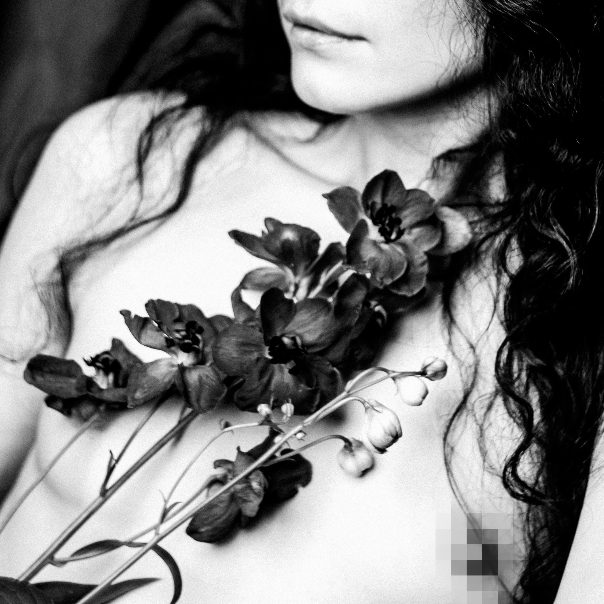 В цветах (18+). Фотограф в Москве Лера Юдина