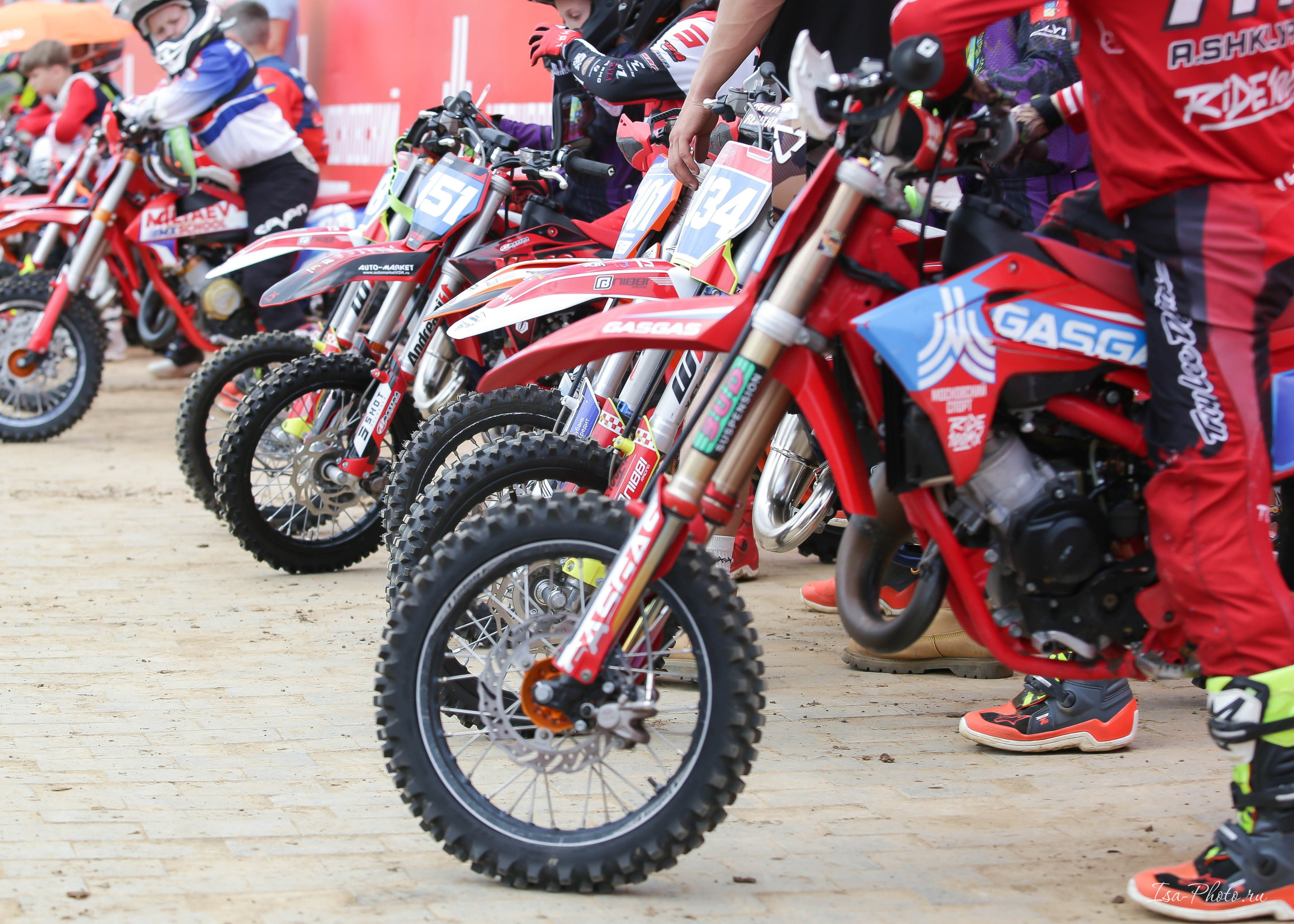 Чемпионат Москвы по суперкроссу г. Москва. Крылатское. Репортажный фотограф в Москве