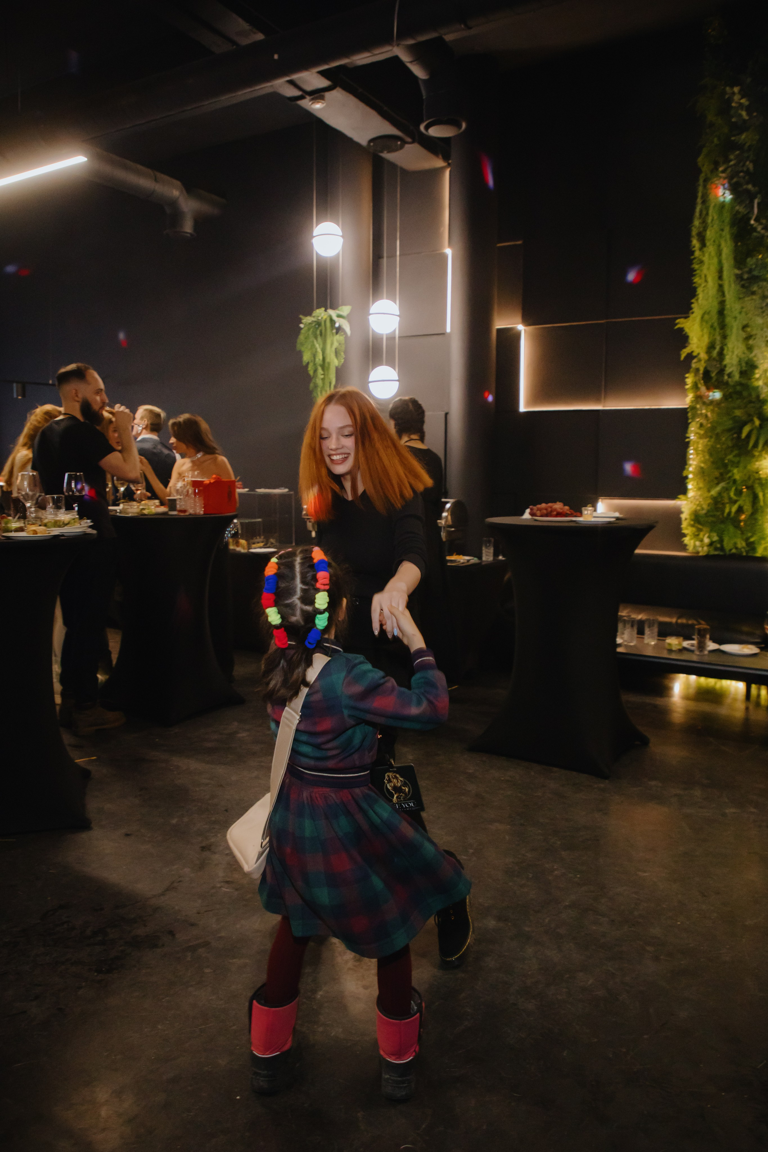 See `You Perfume. Фотограф в Москве и Санкт-Петербурге Дарина