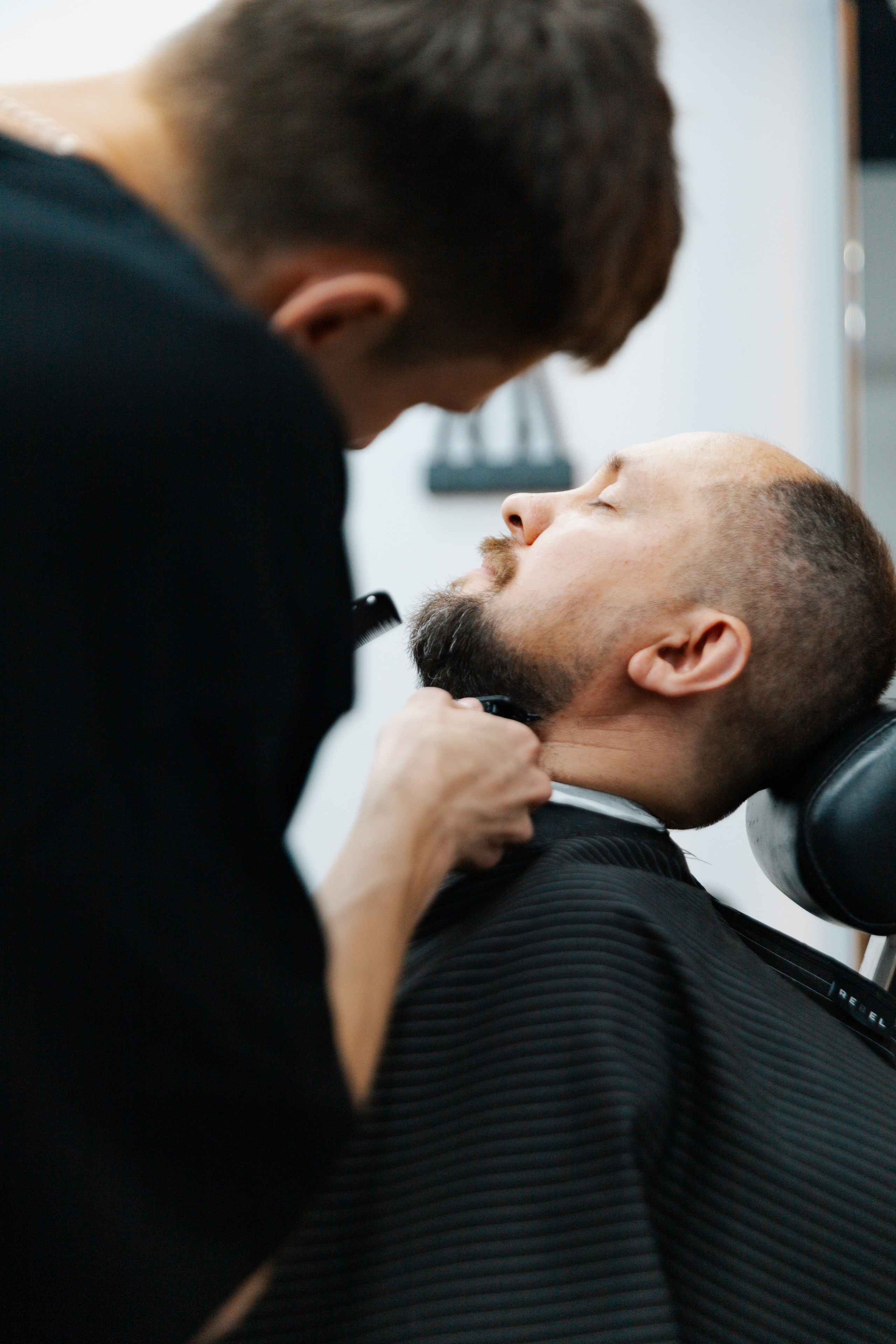 DERBY BARBERSHOP. LIYALEE PHOTO