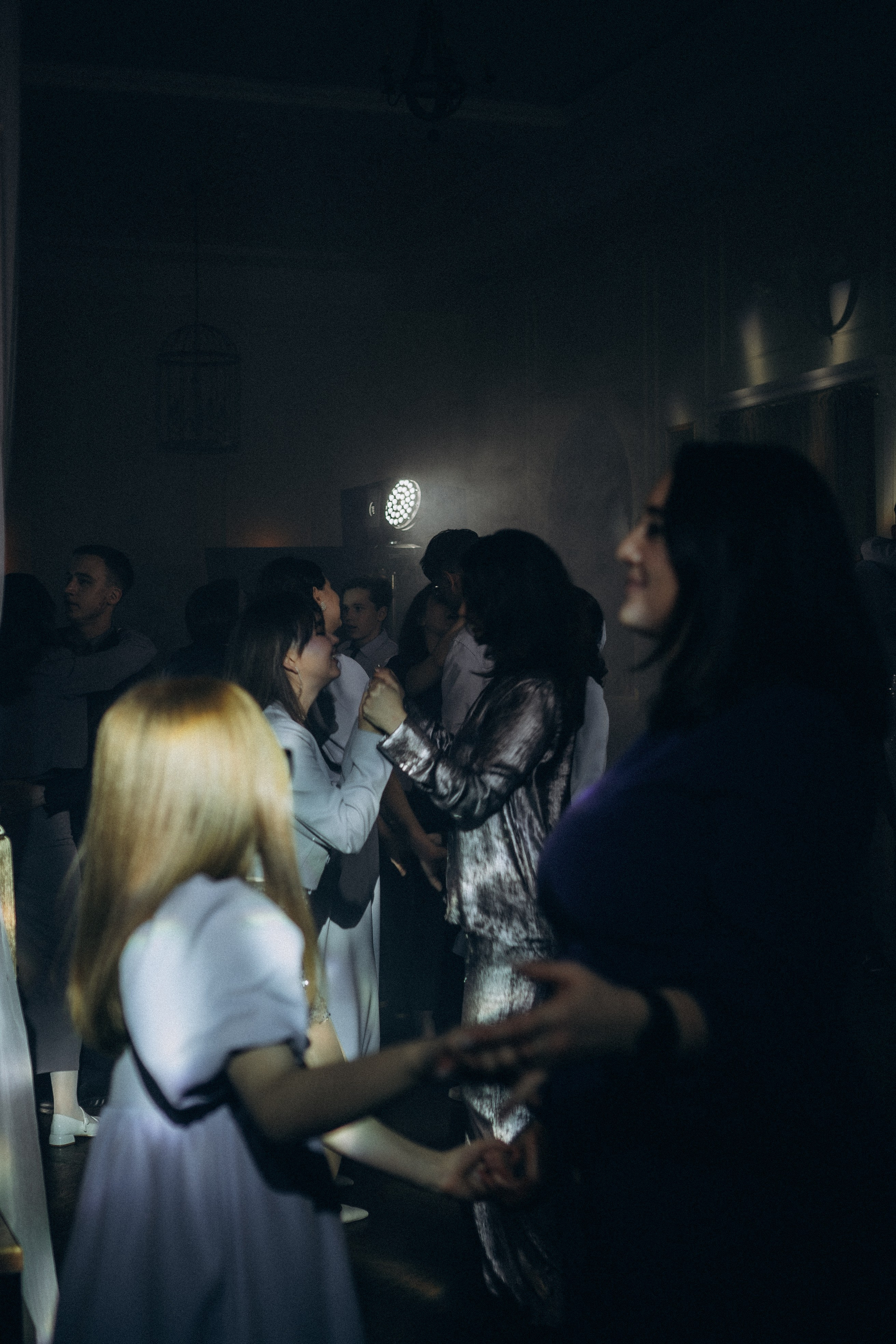 СВАДЕБНАЯ СЬЕМКА СБОРОВ В ОТЕЛЕ И ВЫЕЗД НА ЦЕРЕМОНИЮ (СНЯТО В СИБИРЕ В НИЖНЕВАРТОВСКЕ). Профессиональный фотограф, Санкт-Петербург — Виктория Богомолова