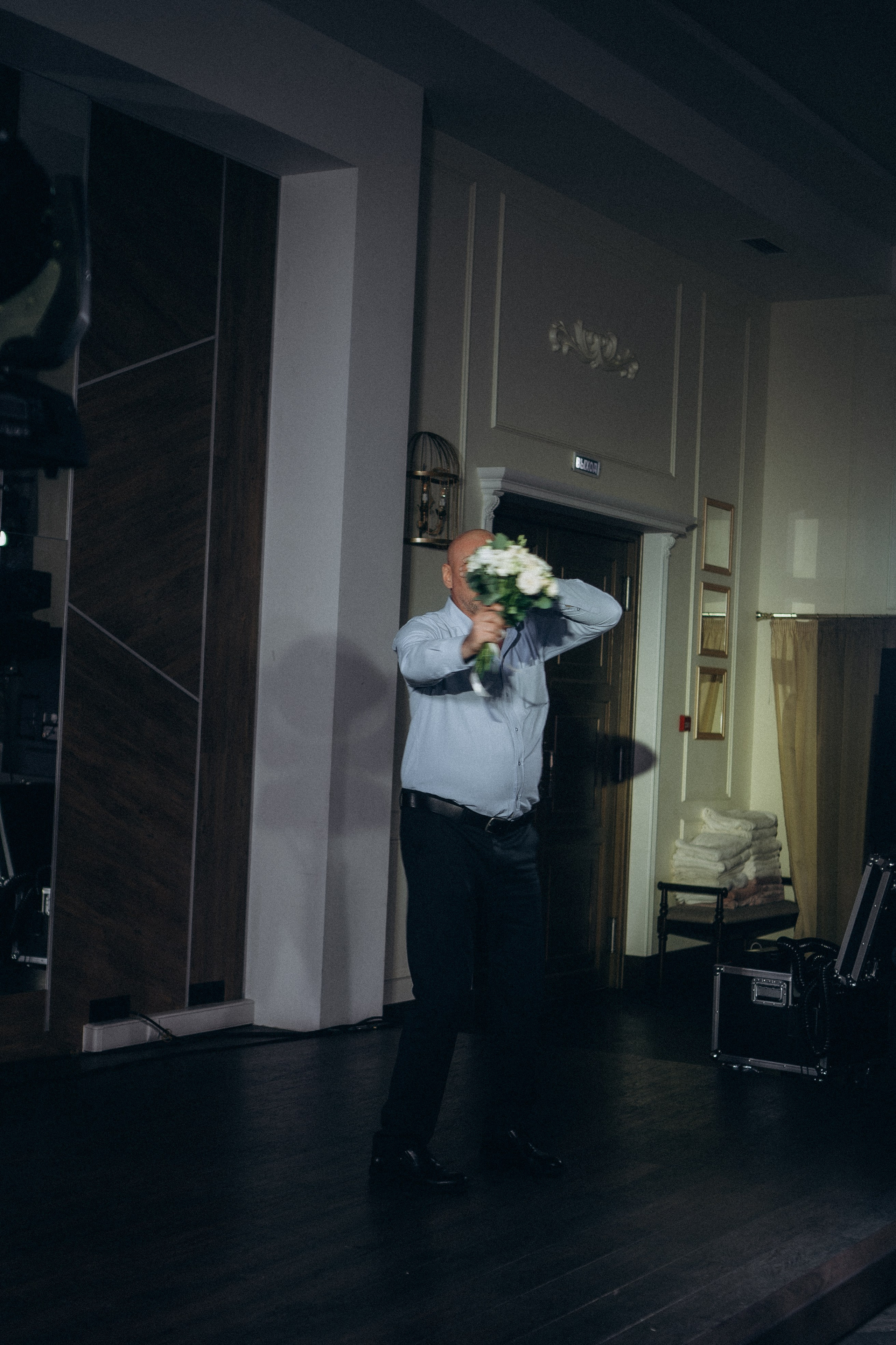 СВАДЕБНАЯ СЬЕМКА СБОРОВ В ОТЕЛЕ И ВЫЕЗД НА ЦЕРЕМОНИЮ (СНЯТО В СИБИРЕ В НИЖНЕВАРТОВСКЕ). Профессиональный фотограф, Санкт-Петербург — Виктория Богомолова