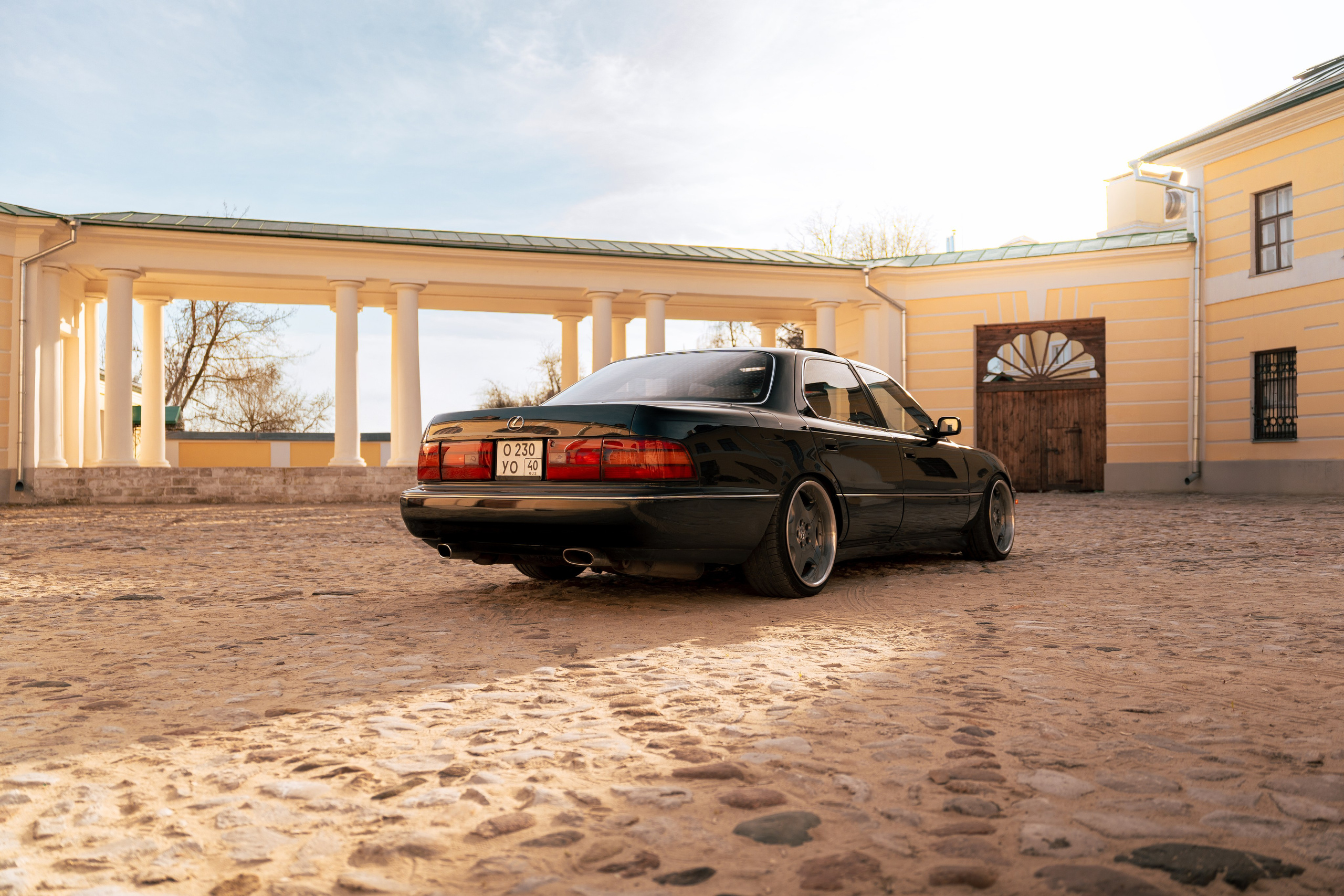 Фотографии Lexus LS400