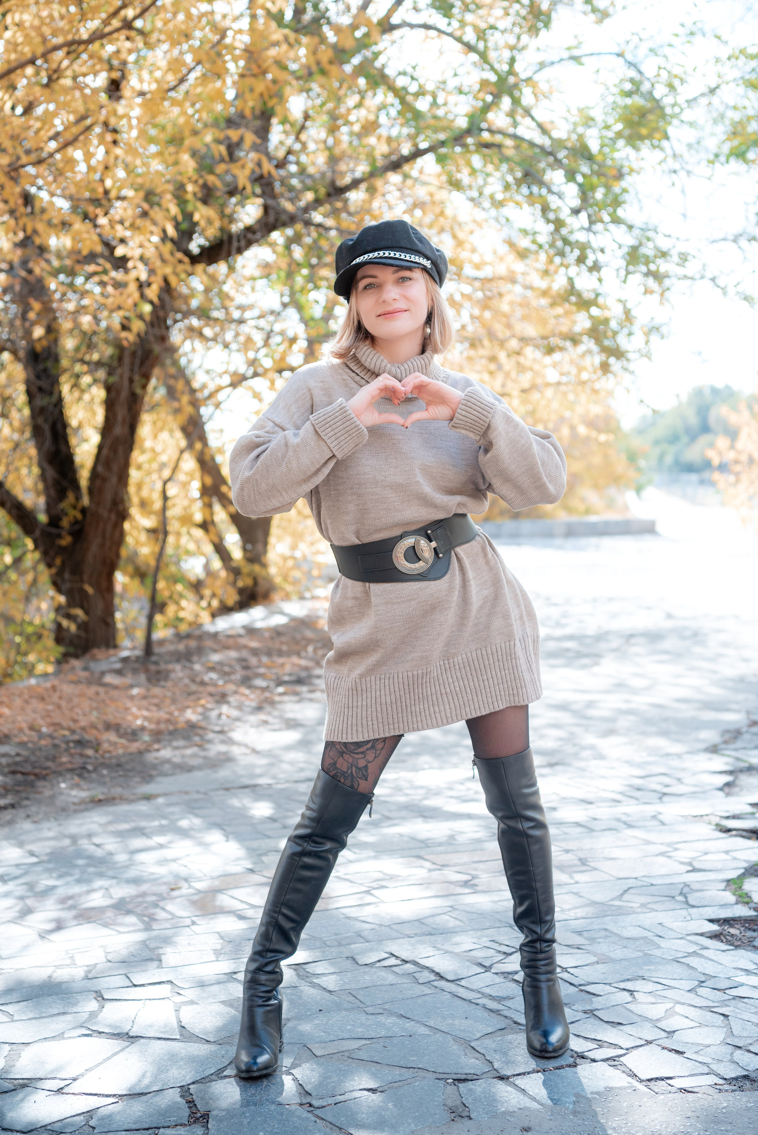 Фотосессия для яркой девушки Лилии на набережной Волгограда. Фотограф в Волгограде и Волжском Александр Горбань