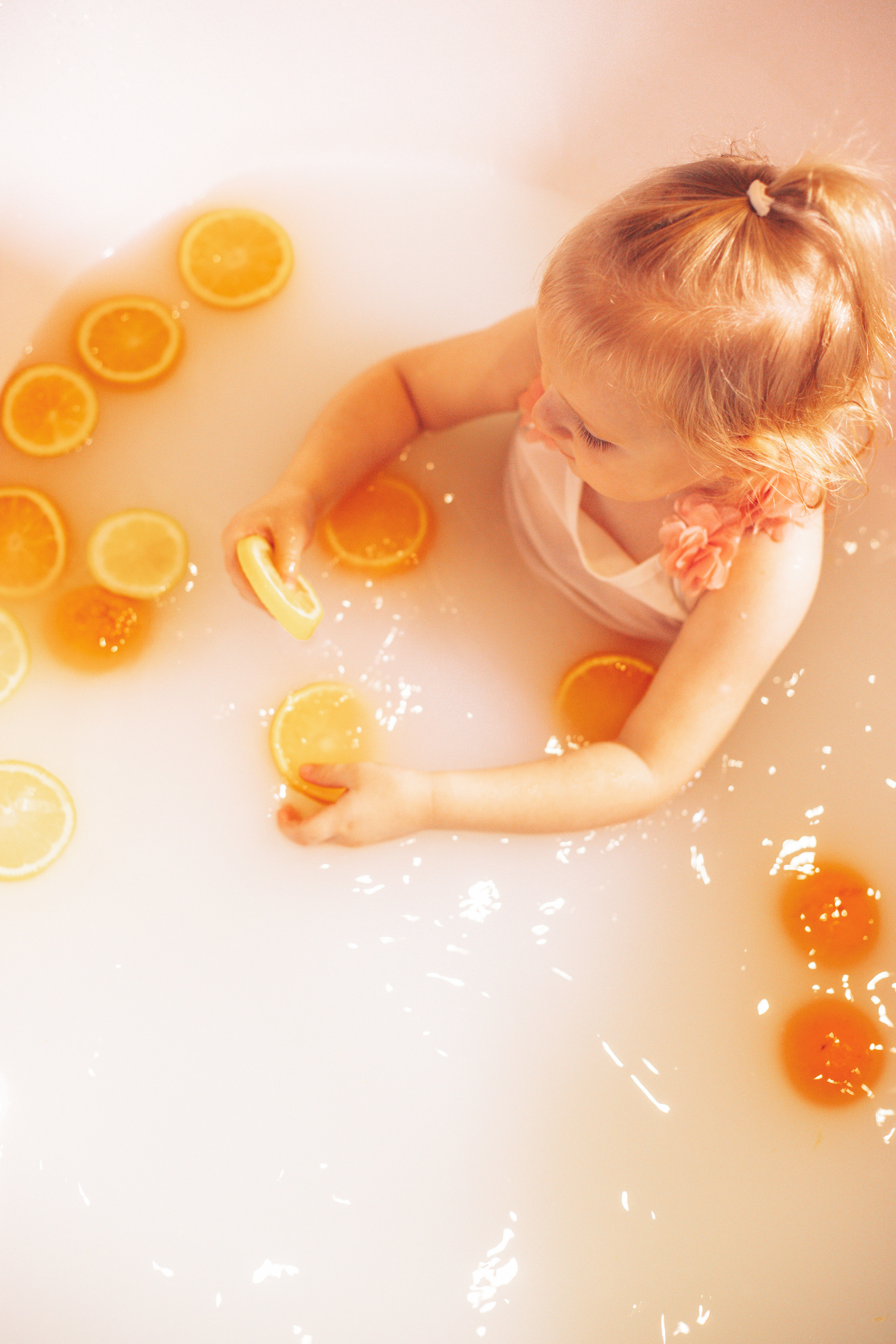 Ванная с молоком. Фотограф в Самаре, Отрадном и Кинель-Черкассах Валентина Шевцова