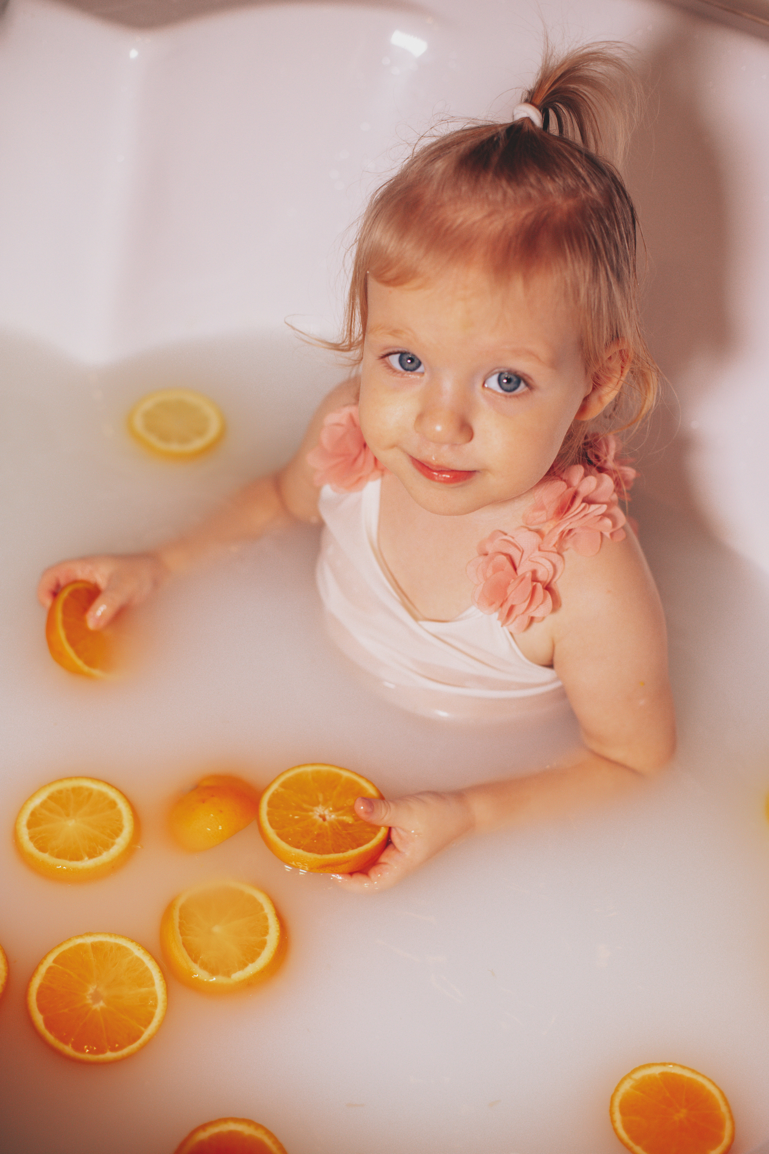 Ванная с молоком. Фотограф в Самаре, Отрадном и Кинель-Черкассах Валентина Шевцова