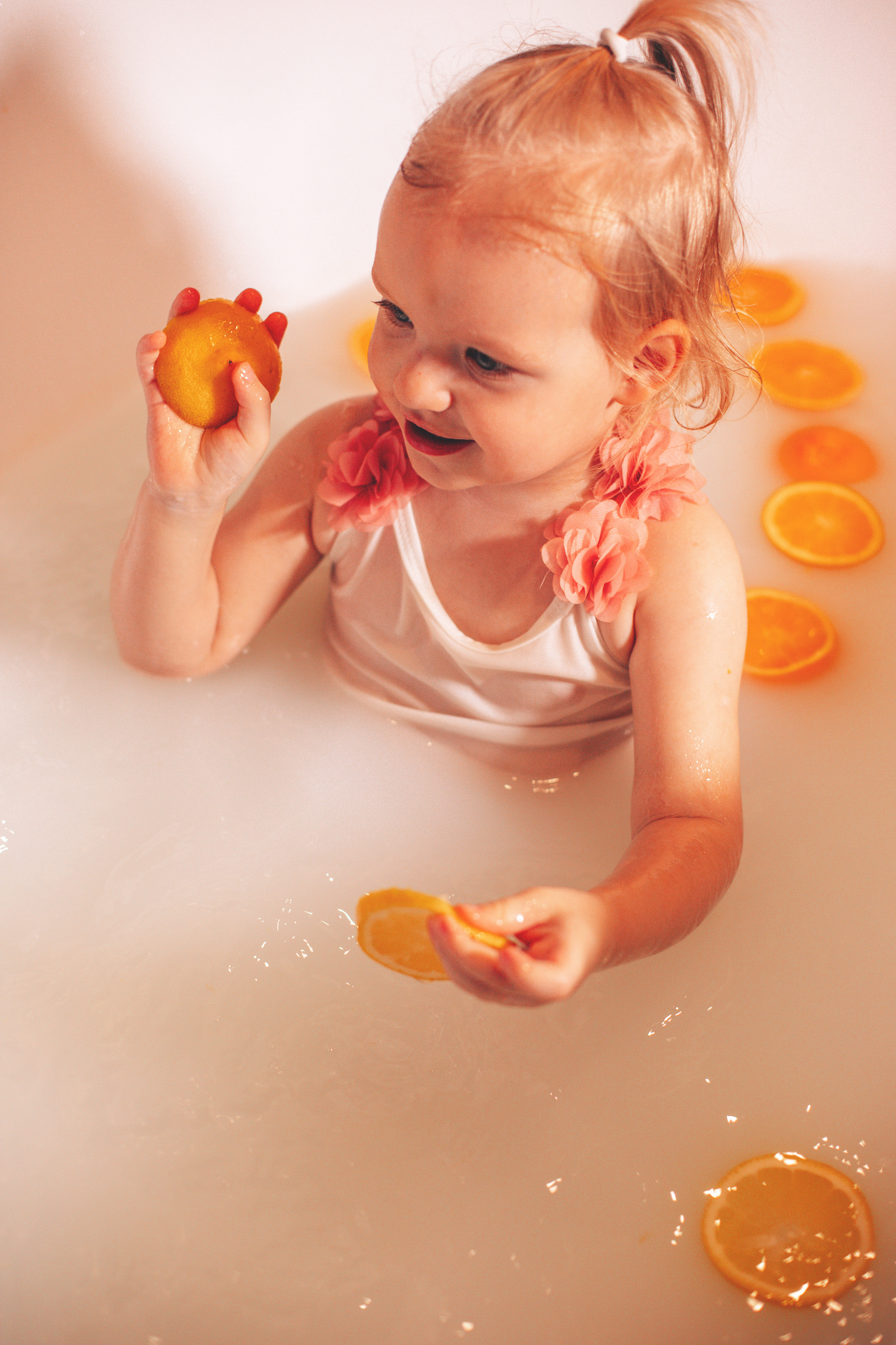 Ванная с молоком. Фотограф в Самаре, Отрадном и Кинель-Черкассах Валентина Шевцова