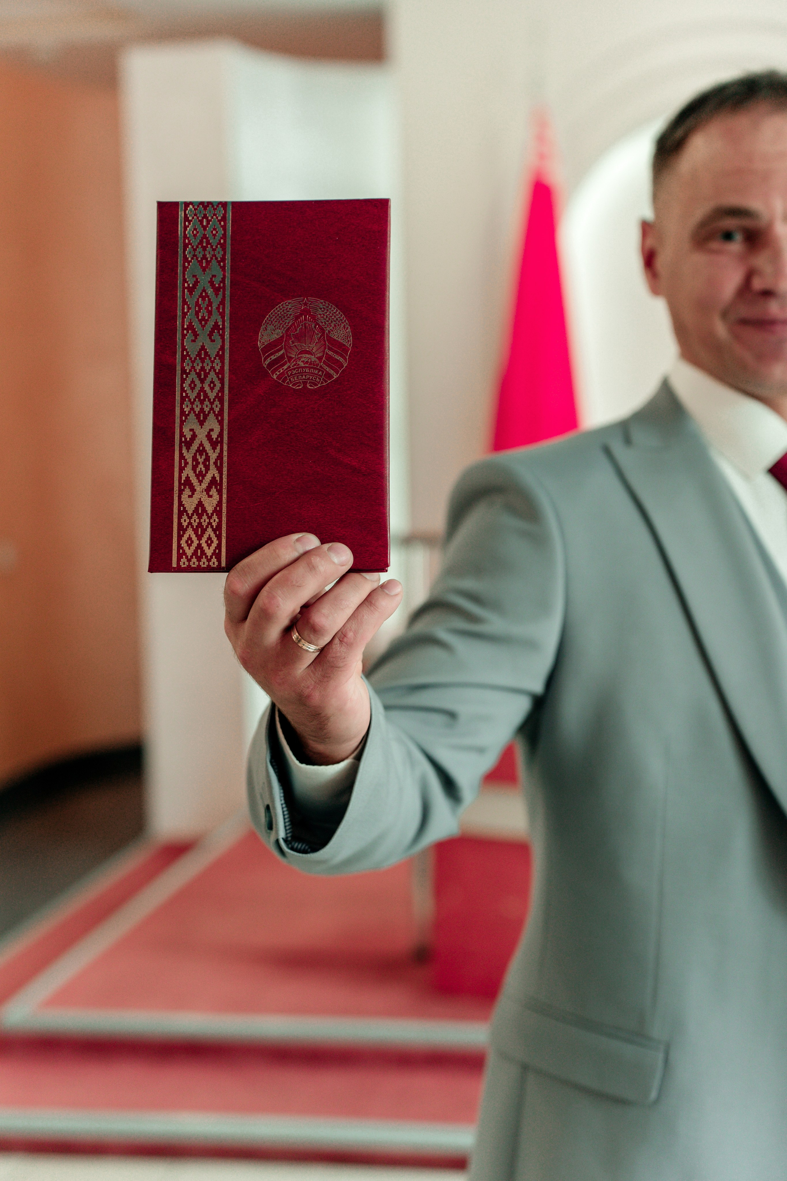 ЗАГС Партизанского района (большой зал). Ваш семейный фотограф в Минске — Вика Трегубова