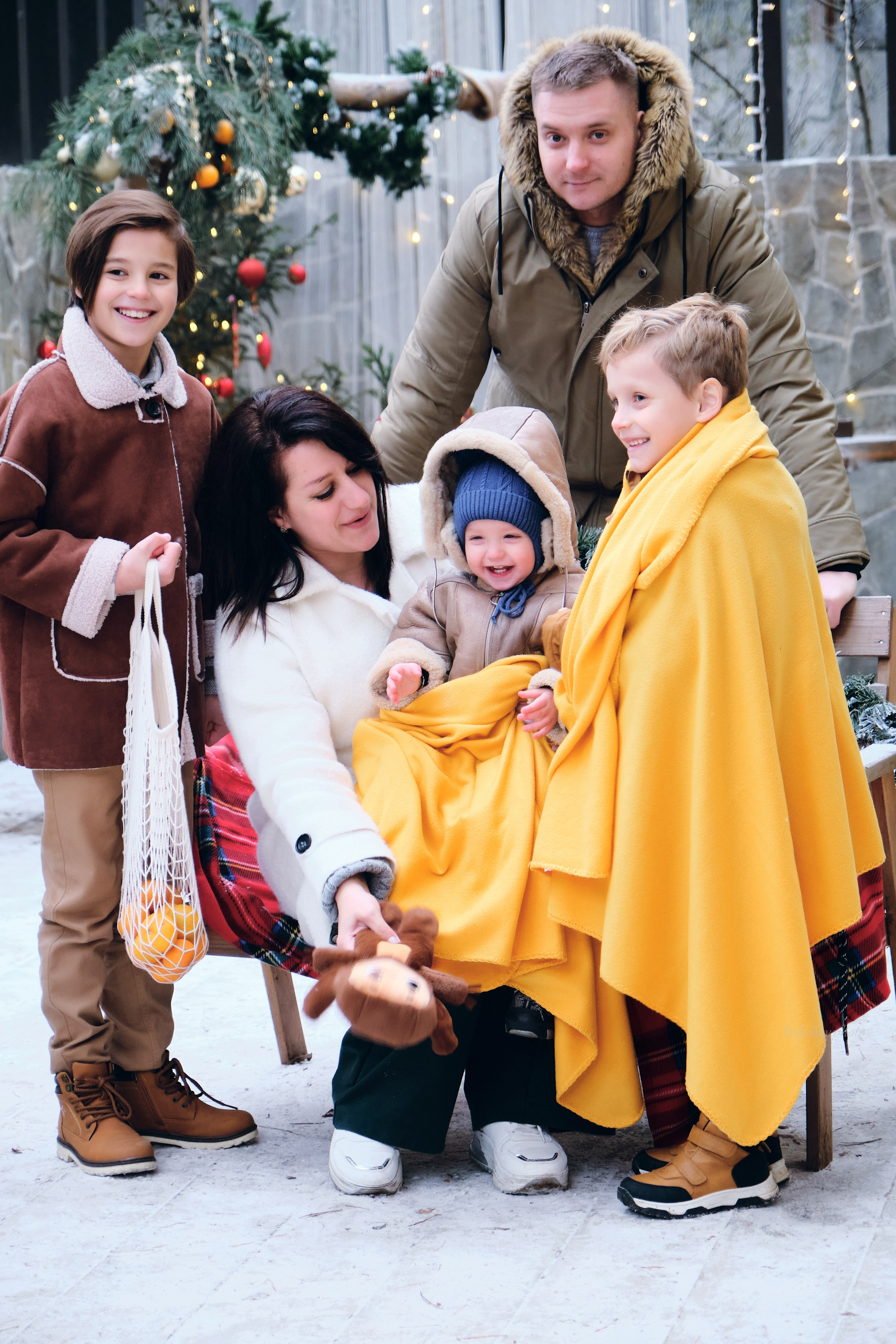 новогодняя семейная фотосессия в Белоозёрском