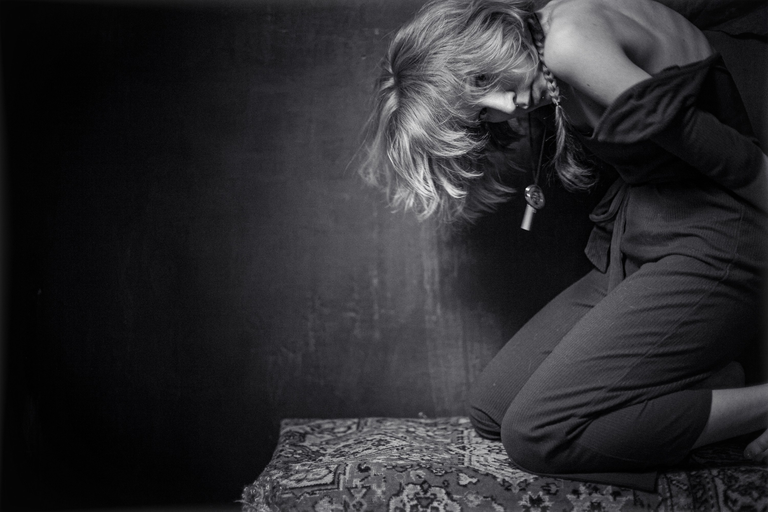 Вика. Домашняя студия. RawCat. Портретная фотография Екатеринбург