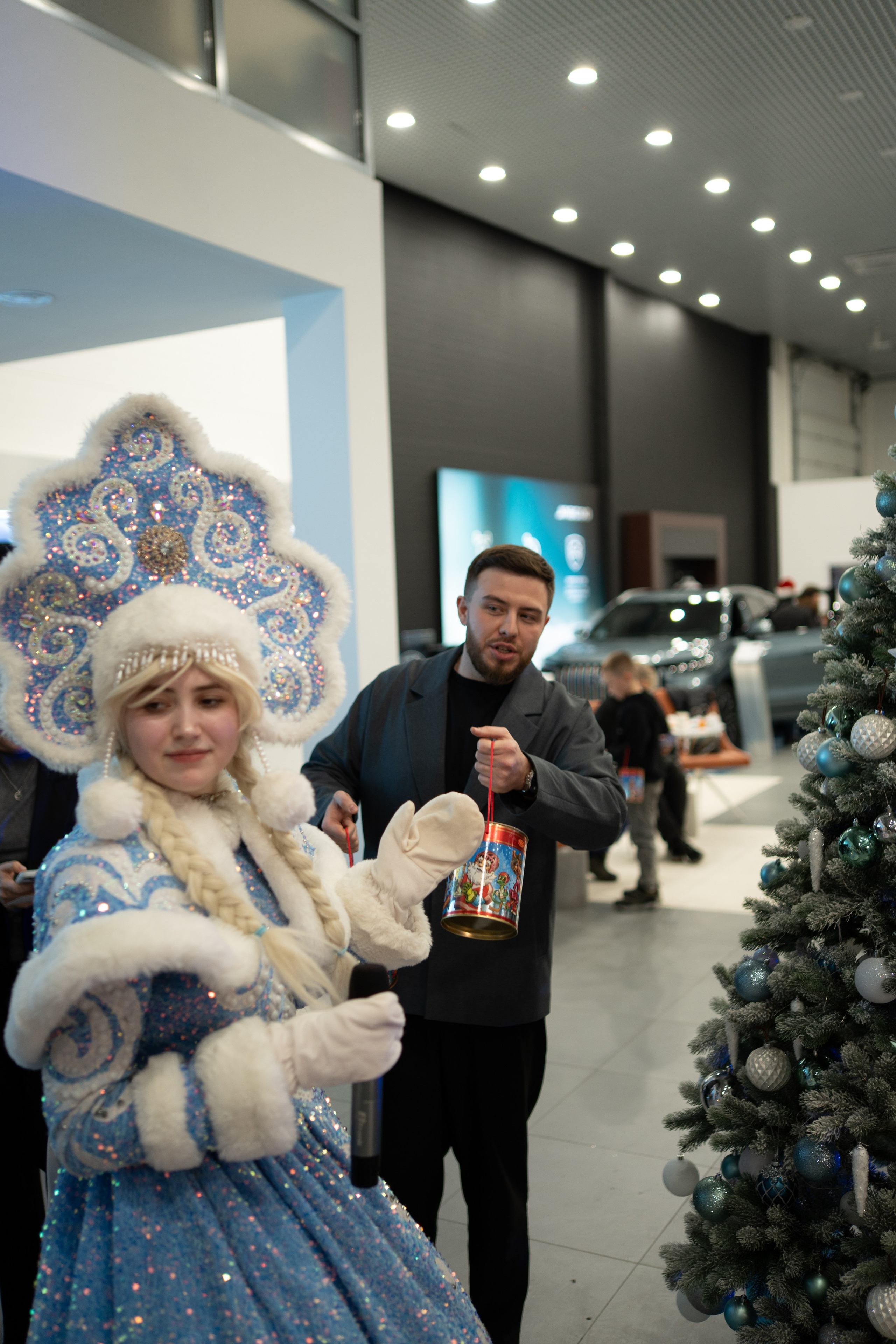 Репортаж с предновогоднего праздника в салоне OMODA. Фотограф, видеограф Пятигорск, Ставрополь, Ессентуки, Petlyakovs_photo