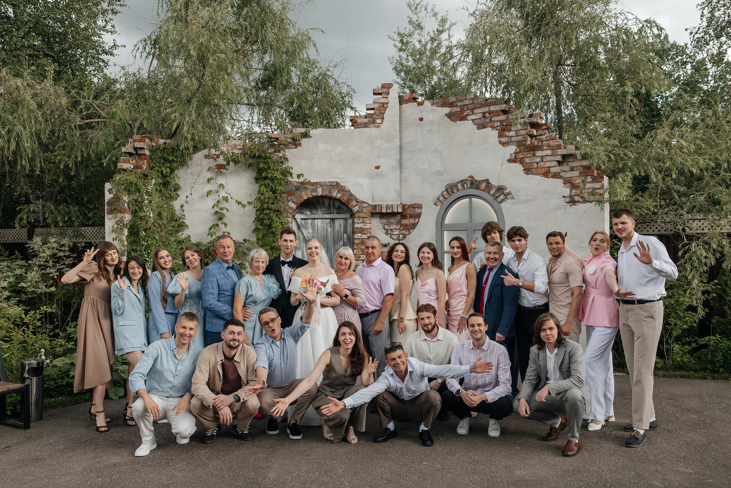 Свадебная фотосессия в ресторане Турандот, свадьба на площадке House for wedding Дом у озера. Свадебный фотограф в Москве Дарья Олендарёва