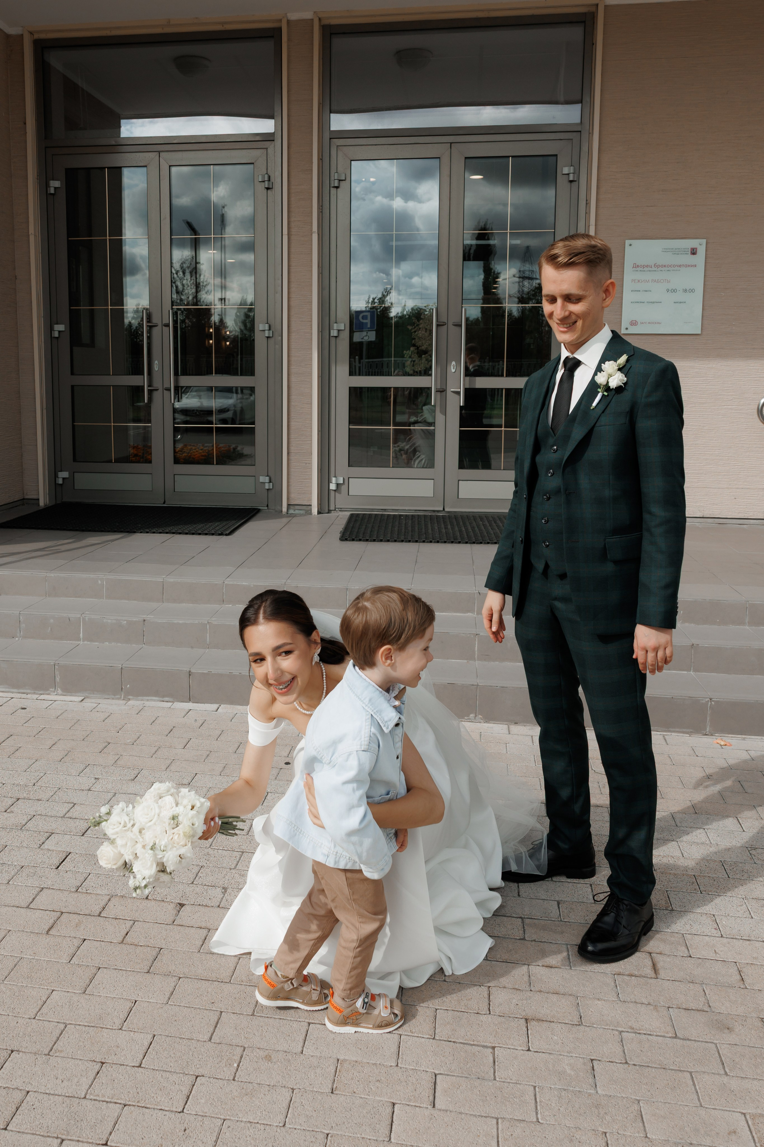 Регистрация в отеле Fish Point, ЗАГС Бутово, прогулка в Остафьево. Свадебный и репортажный фотограф (Москва, Королев и другие)