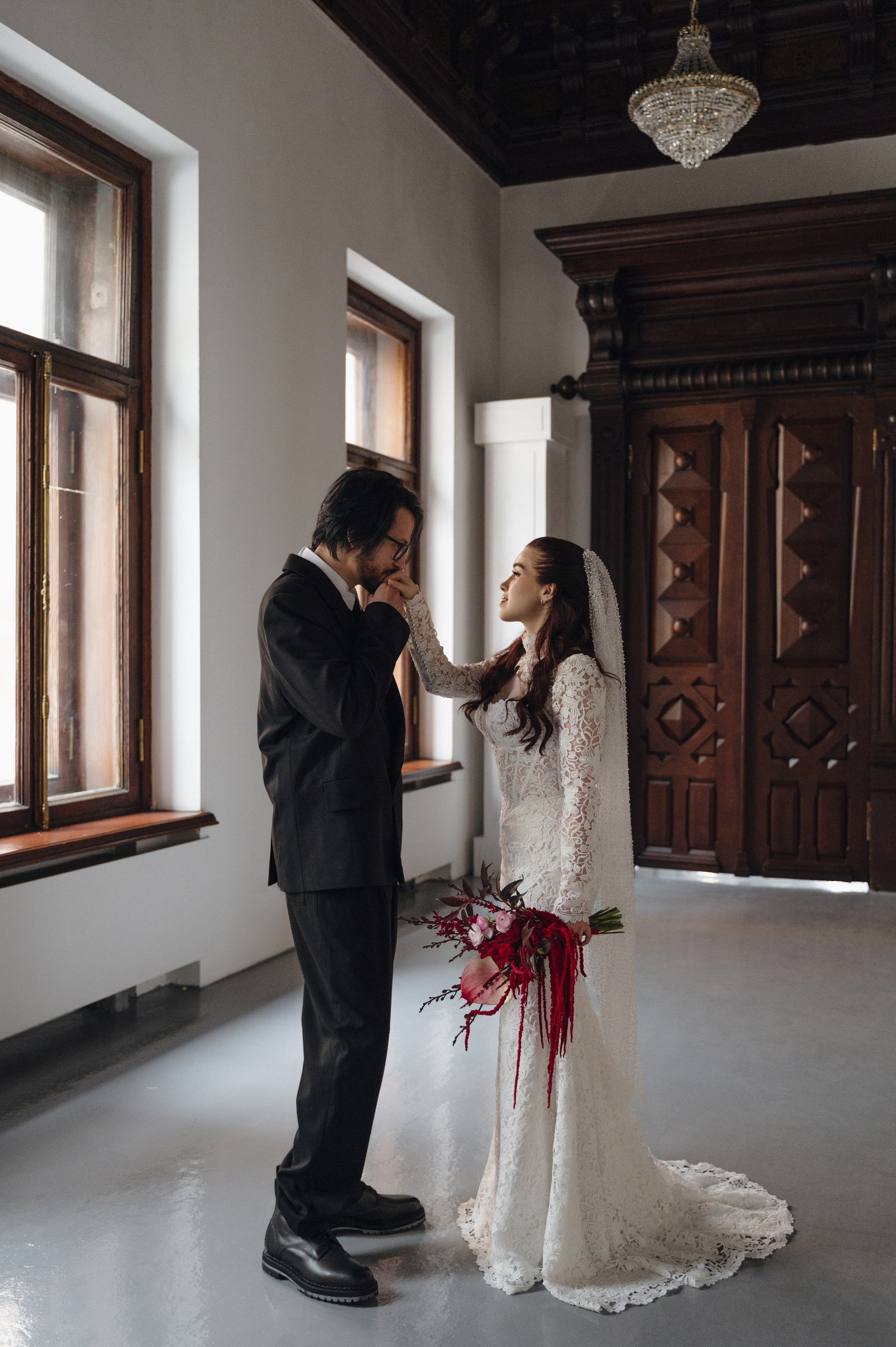 Денис и Анастасия. Метрополь и Особняк Спиридонова. Свадебный фотограф Москва и Санкт-Петербург. Анастасия Чудина