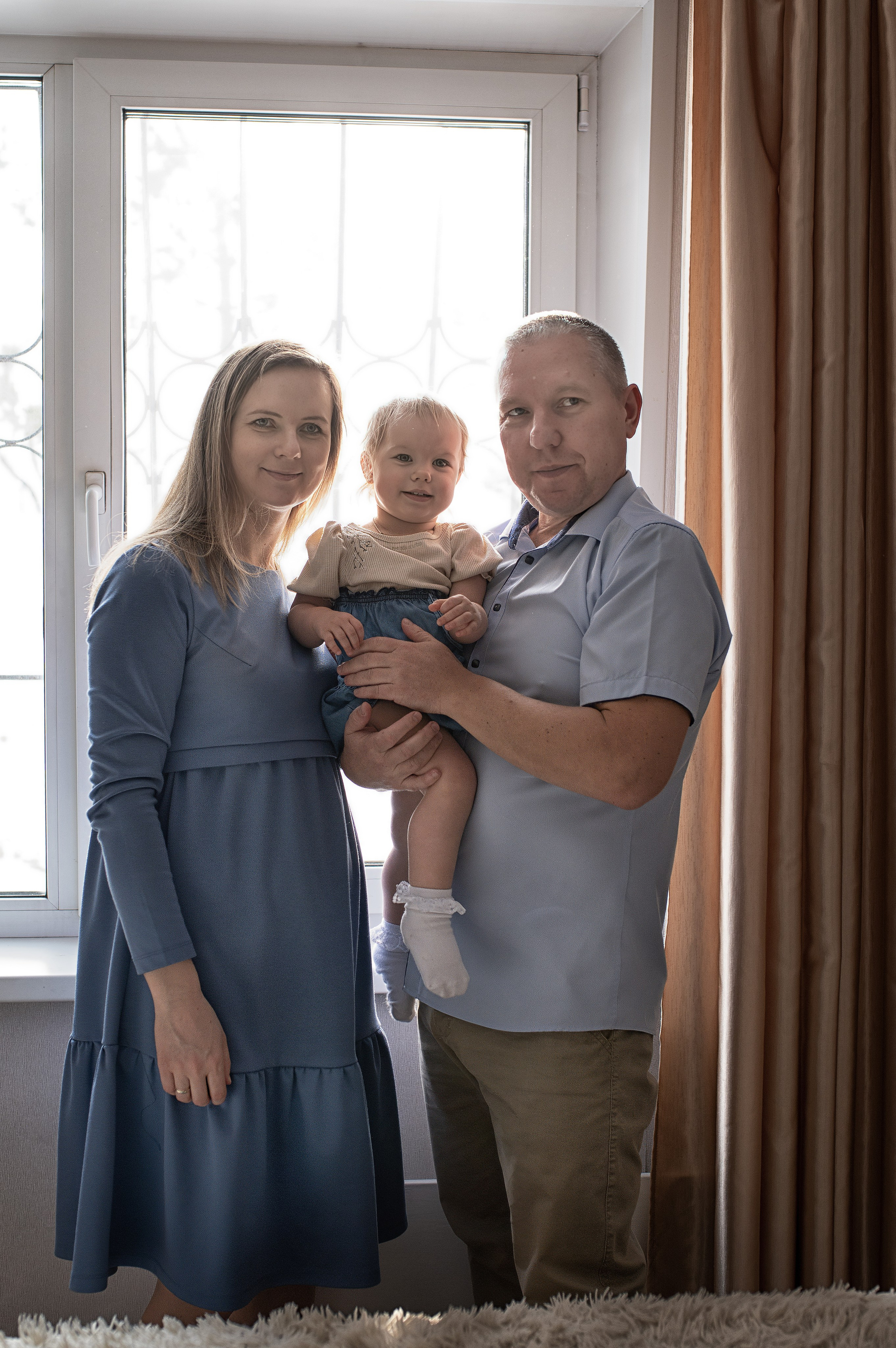 Семья Ляминых дома. Фотографы крещения/венчания  Красноярск Татьяна и Вячеслав Переваловы