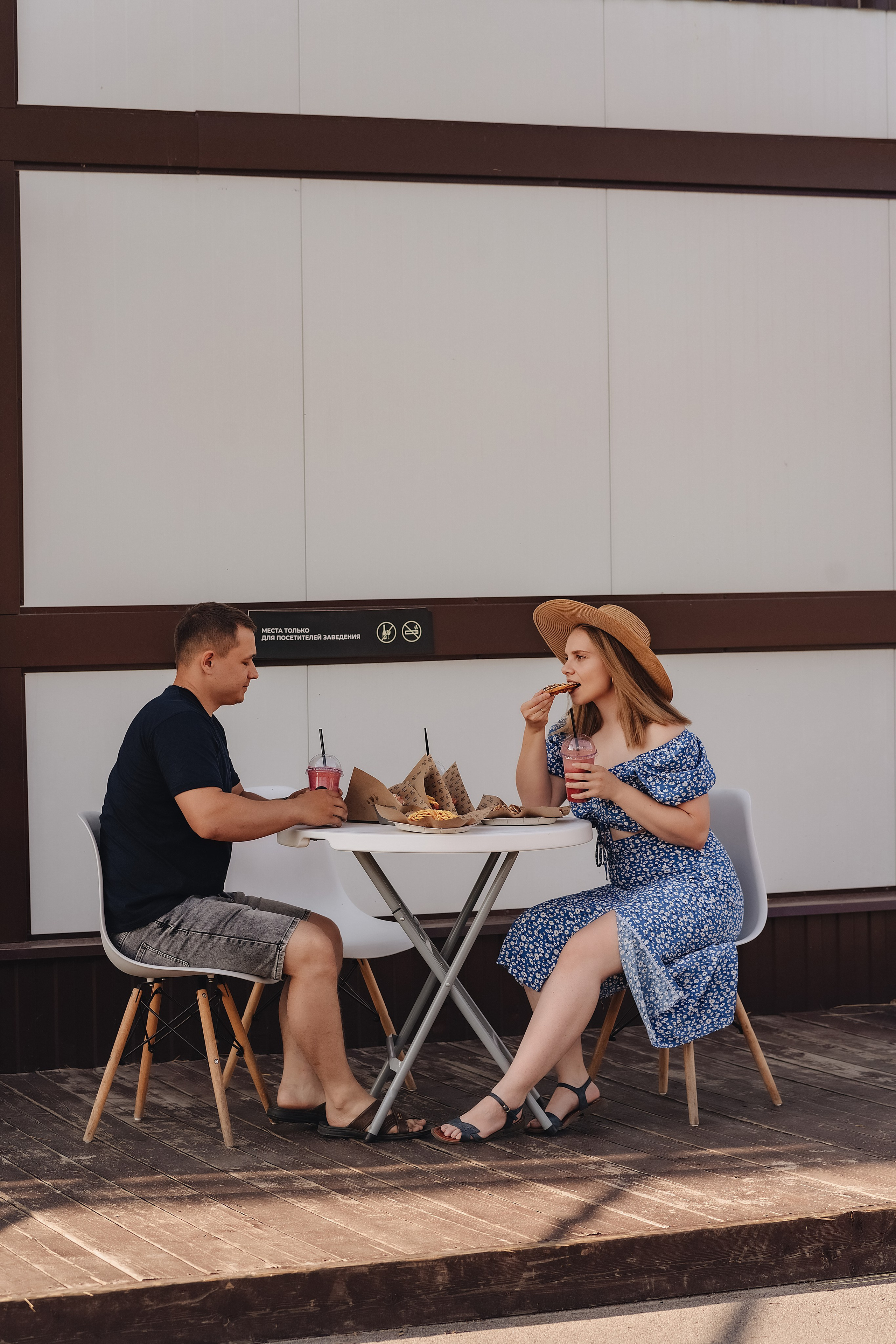 Семейная прогулка | Съемка для кофейни. Фотограф Карина Шмулёва. Воронеж и область