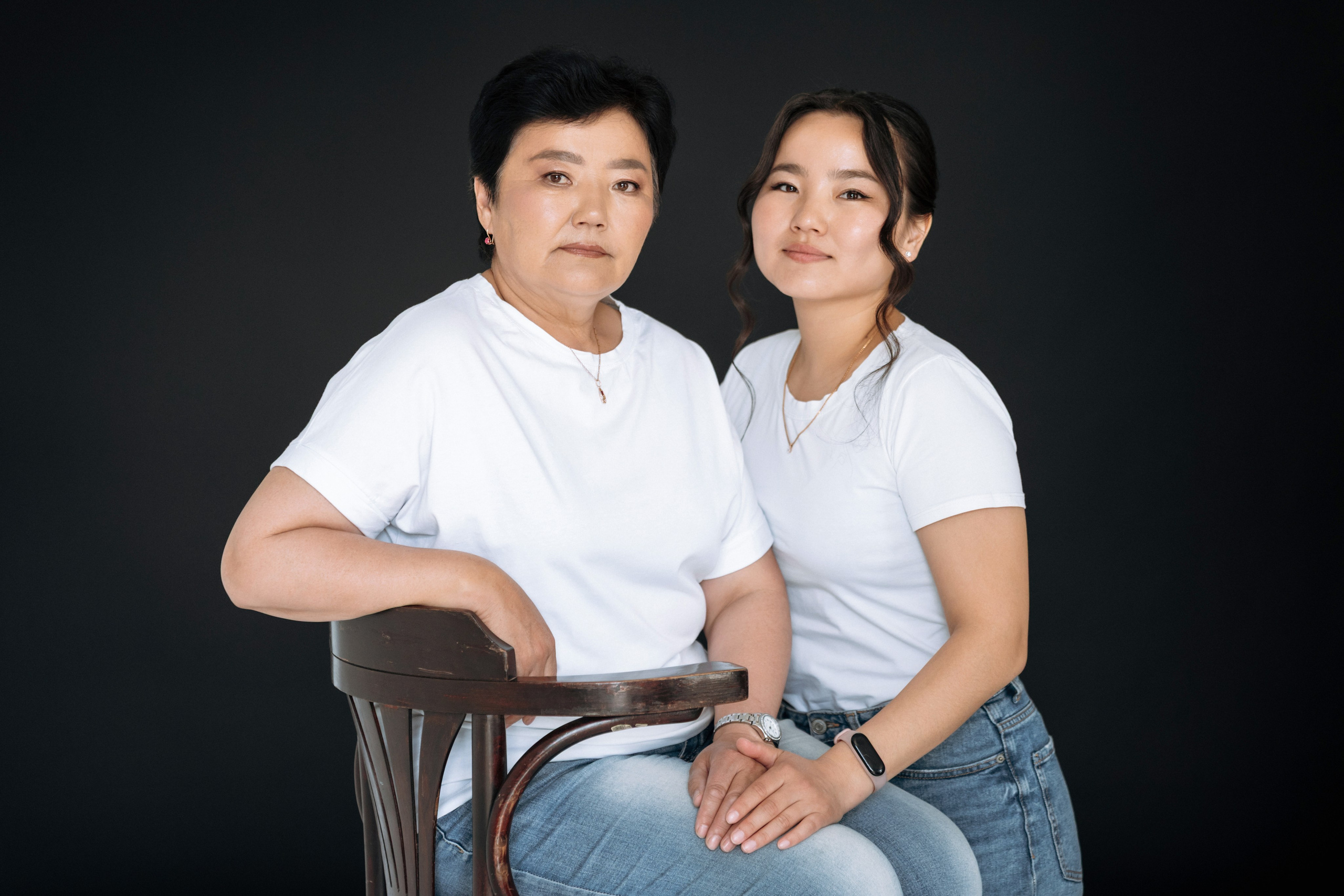 Валентина и Люда Галсановы. Фотограф Улан-Удэ