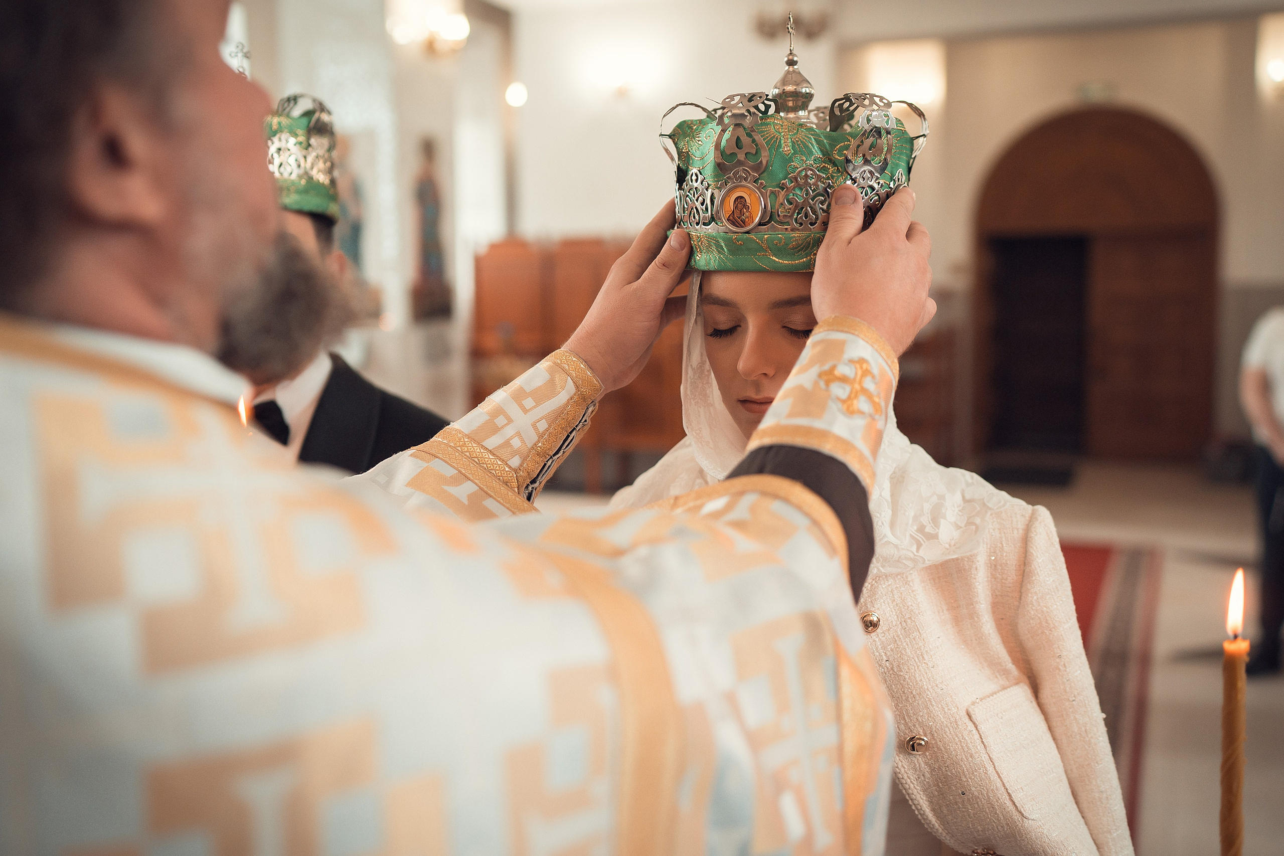 Таинство Венчания Ивана и Полины Храм Феодора Тирона. Фотограф на Крещение и Венчание в Красноярске Рамазанова Юлия