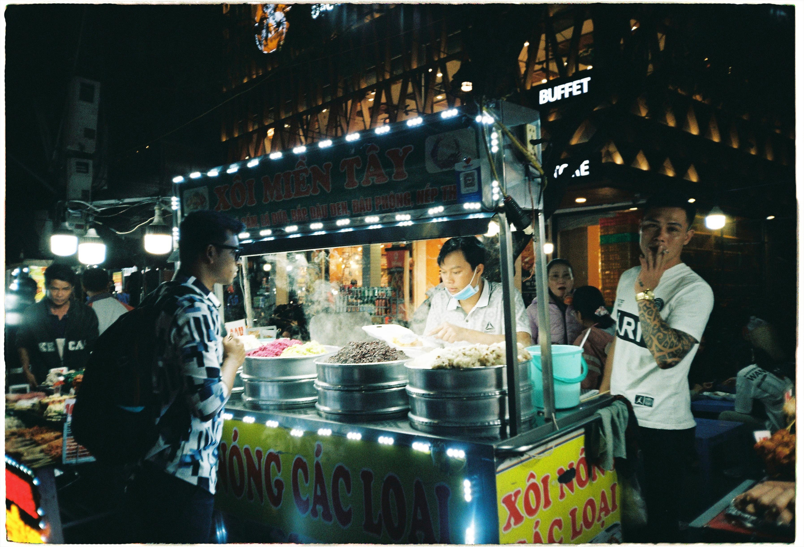 Dalat 2024. Film Photographer in Da Nang, Vietnam — Tanya Parfenteva