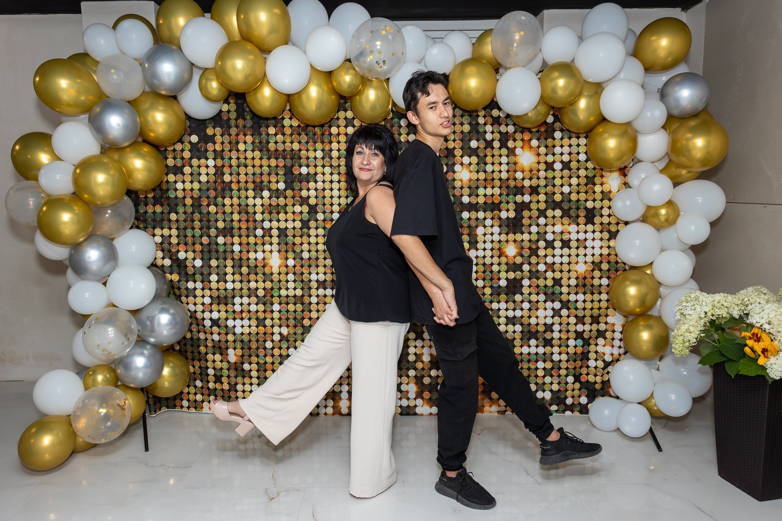 Вручение аттестата и выпускной вечер. Выпускные альбомы Майкоп, Краснодар Елена Золотарева