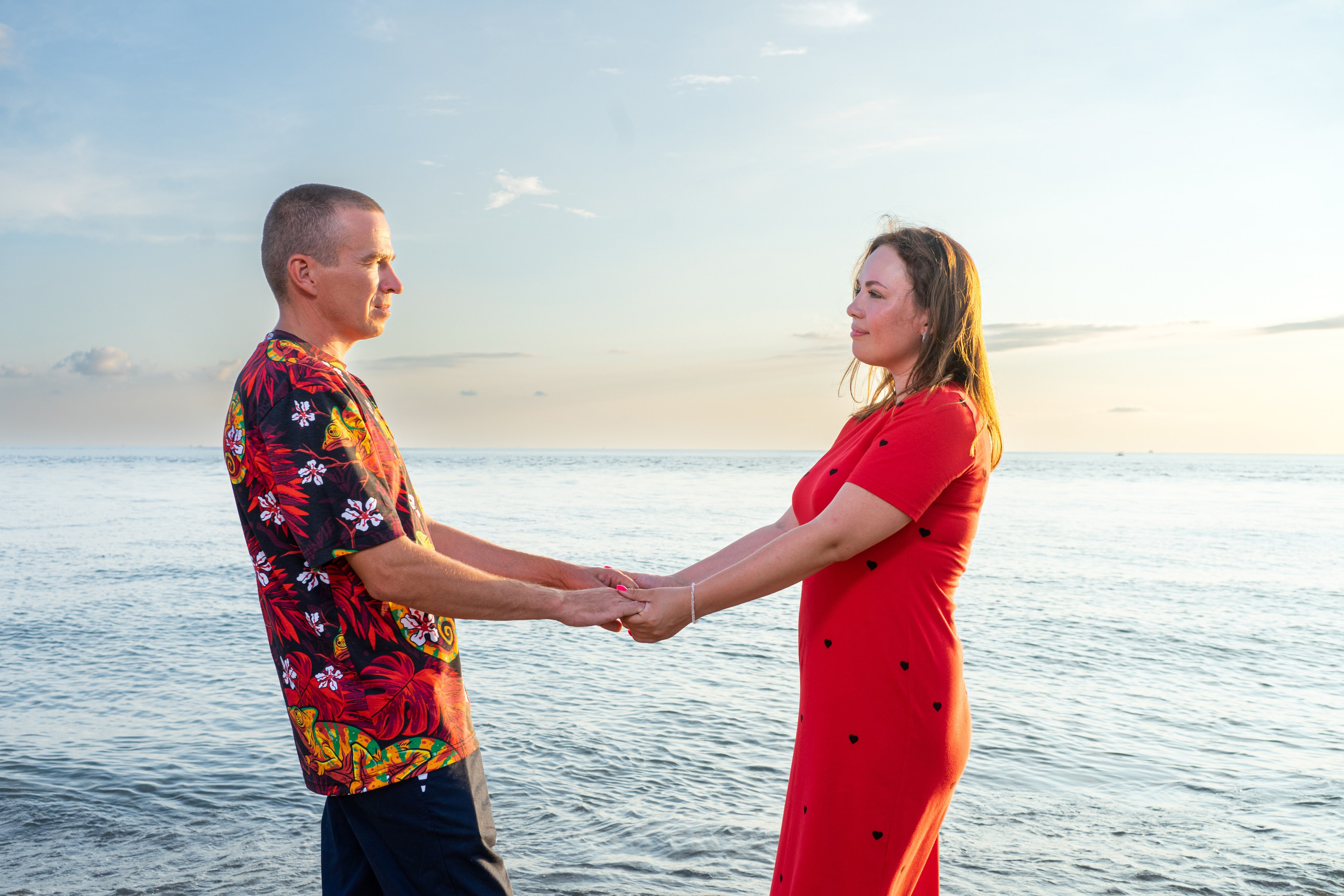 Семейная съемка на пляже в Адлере. Фотограф в Сочи Тиунова Маргарита и Тиунов Евгений